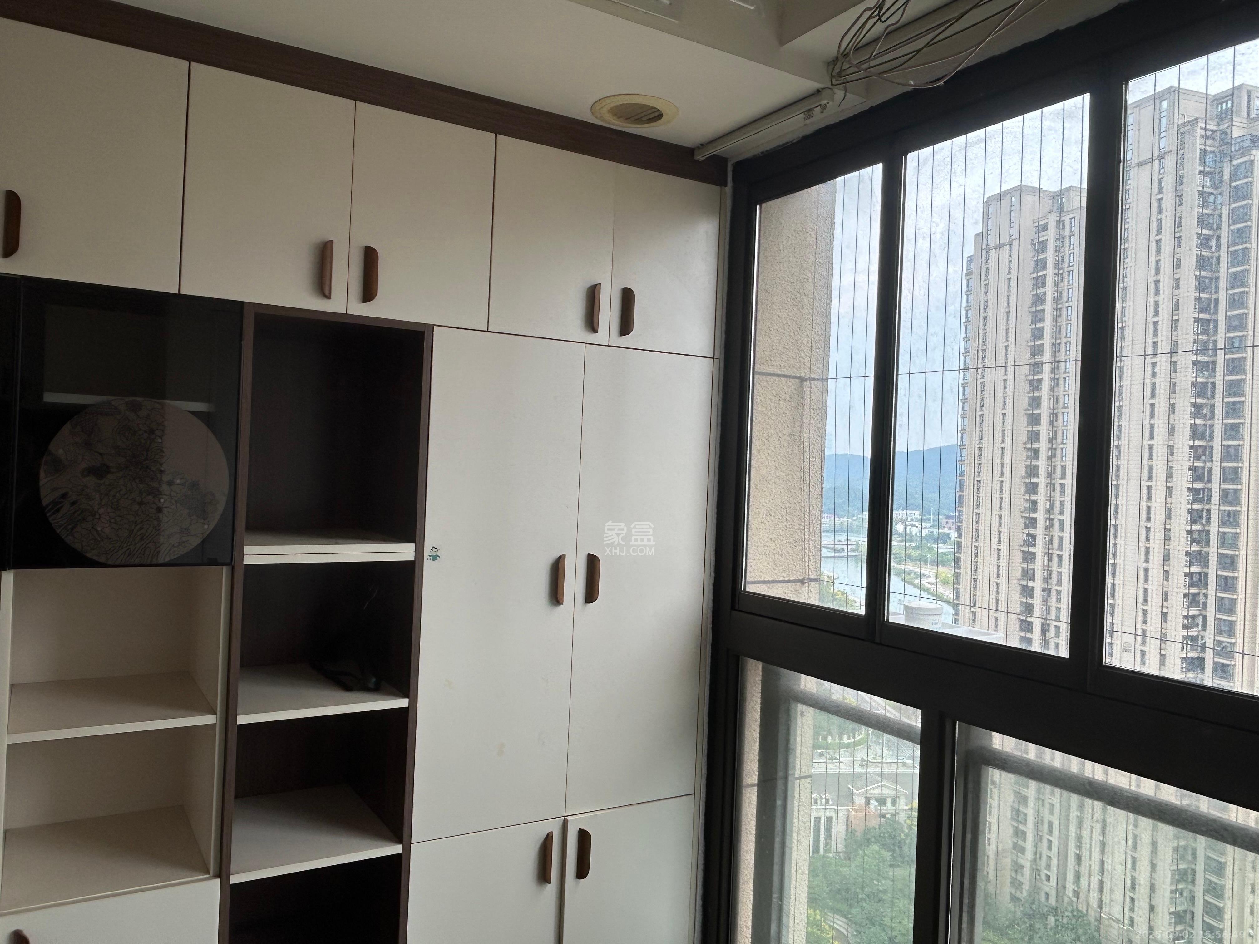 梅溪湖金茂府（金茂广场）（金茂览秀城）  3室2厅2卫   4000.00元/月室内图