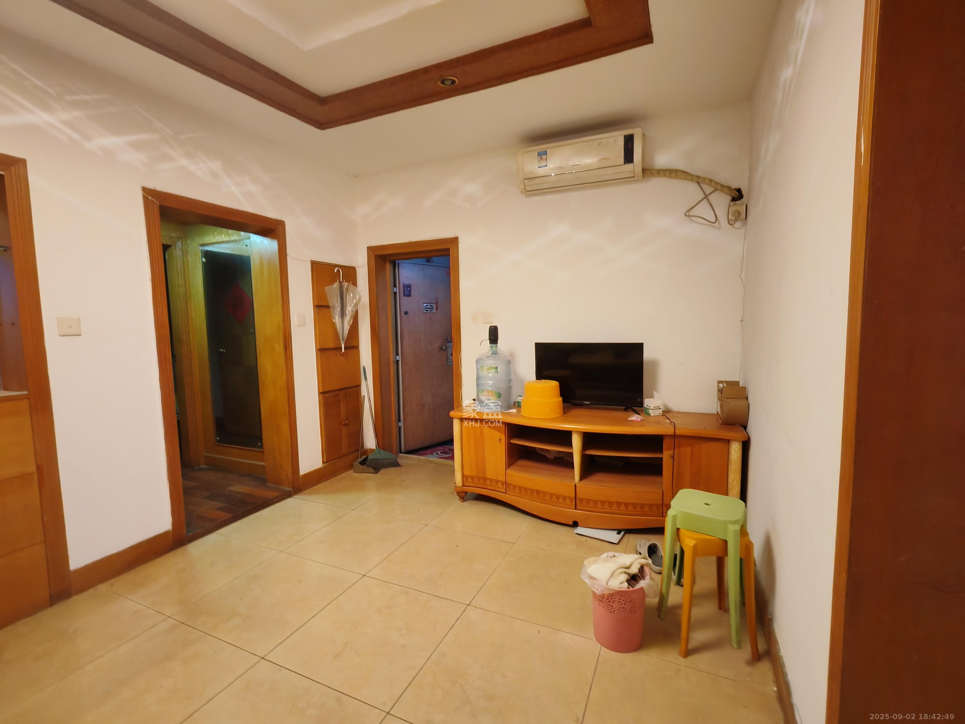 邮电新村  3室2厅1卫   1800.00元/月室内图1