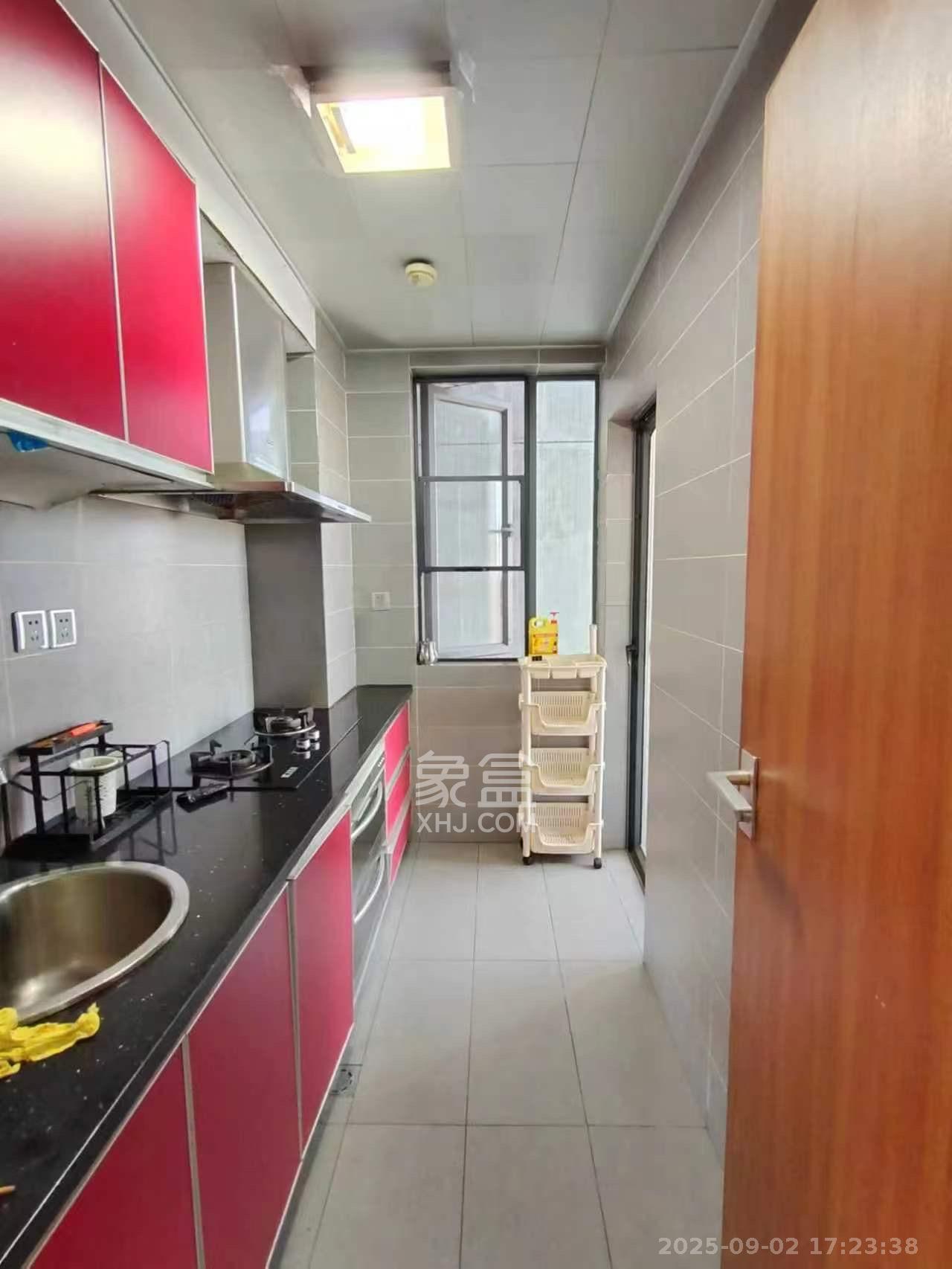 湘域中央 3室2厅2卫 2600.0元/月 湘域中央 3室2厅2卫 2600.0元/月室内图