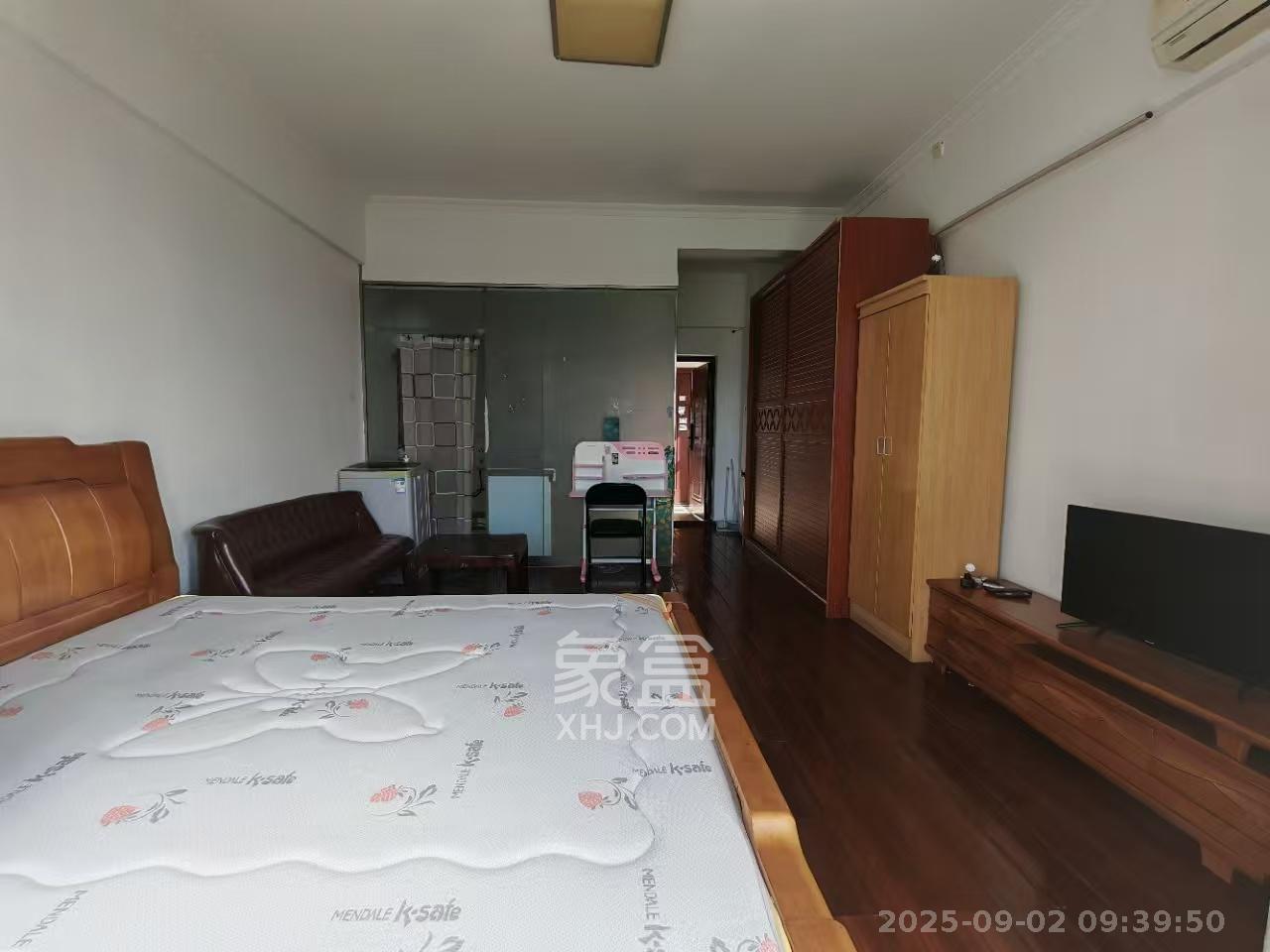 枫华府第 1室1厅1卫 1000.0元/月 枫华府第 1室1厅1卫 1000.0元/月室内图