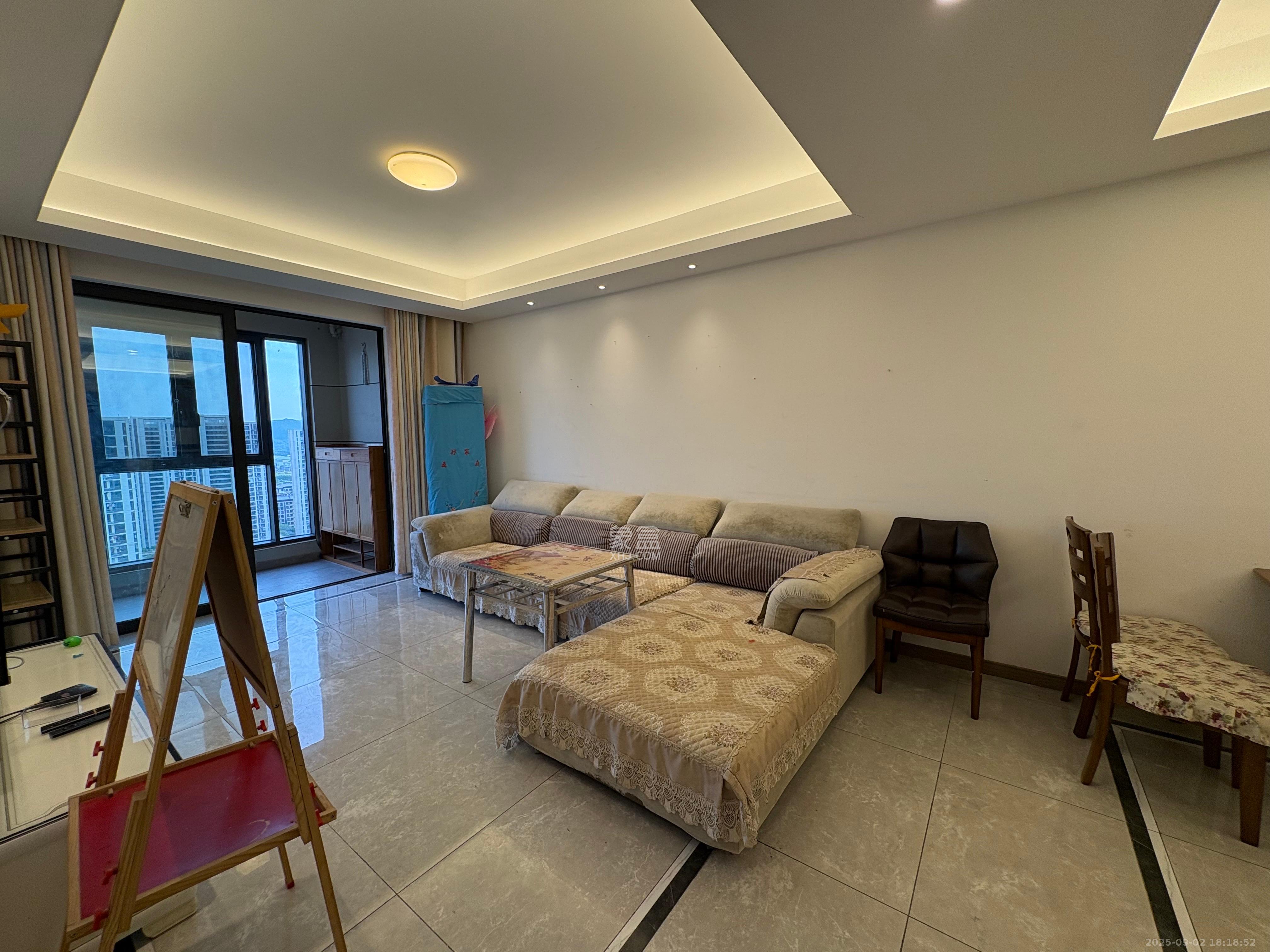 映客龙湖璟翠公馆（映客龙湖璟翠中心）  1室0厅0卫    2800.0元/月室内图