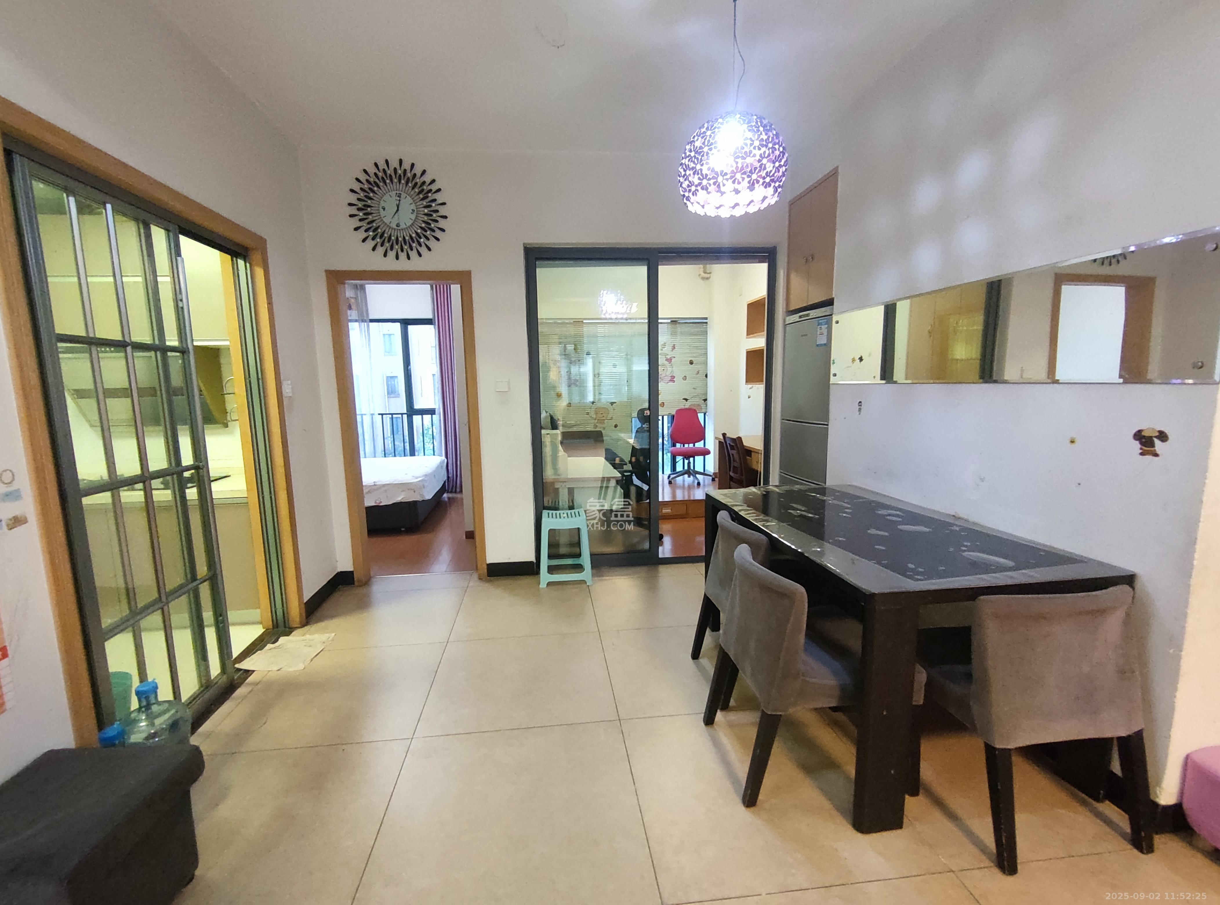 中城丽景香山园  3室2厅1卫    2800.0元/月 中城丽景香山园  3室2厅1卫    2800.0元/月室内图