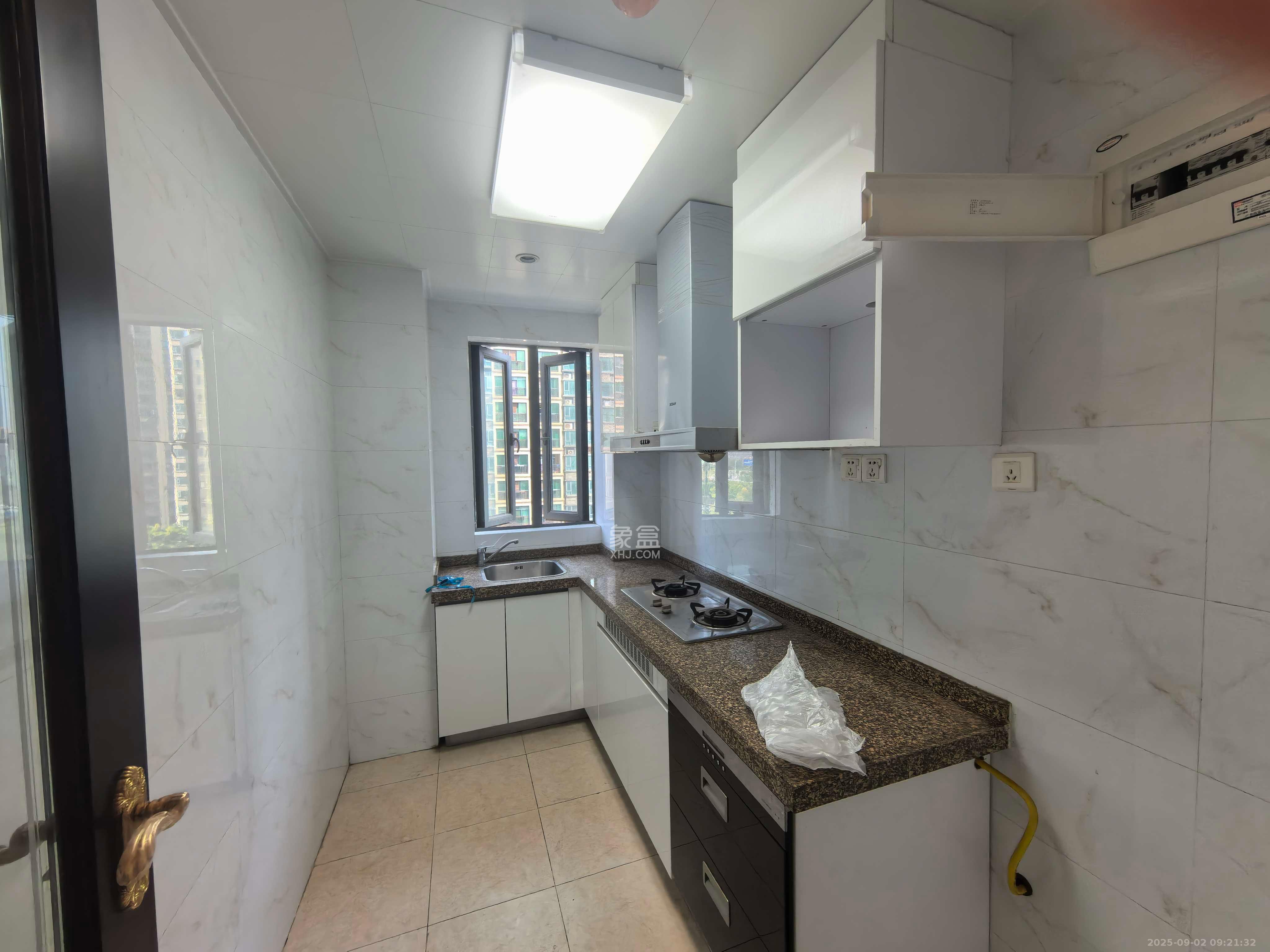 恒大国际广场  3室1厅1卫    2500.0元/月室内图