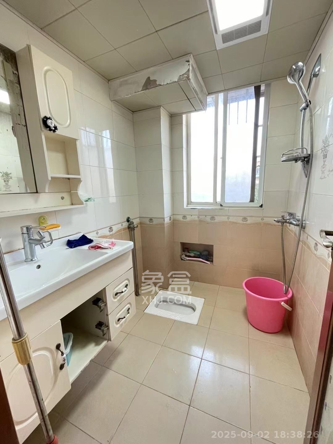 运通馨苑  1室0厅0卫    2500.0元/月室内图