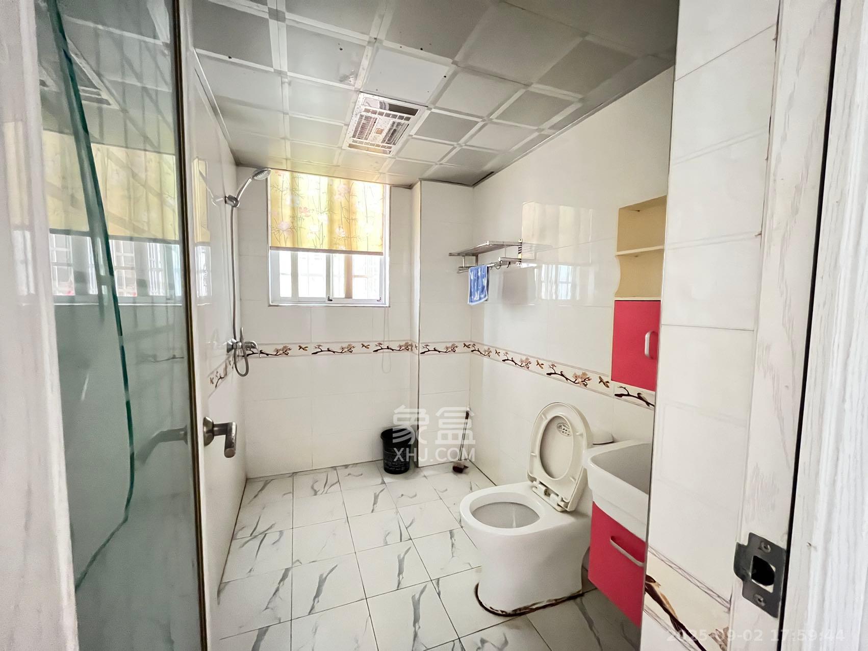 顺天黄金海岸  3室2厅2卫    2800.0元/月 顺天黄金海岸  3室2厅2卫    2800.0元/月室内图