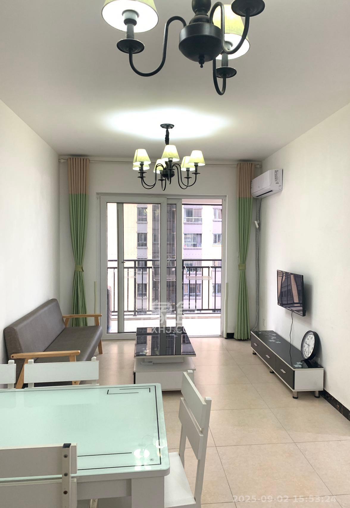 五矿沁园金城(春和景园) 2室2厅1卫 1900.0元/月 五矿沁园金城(春和景园) 2室2厅1卫 1900.0元/月室内图