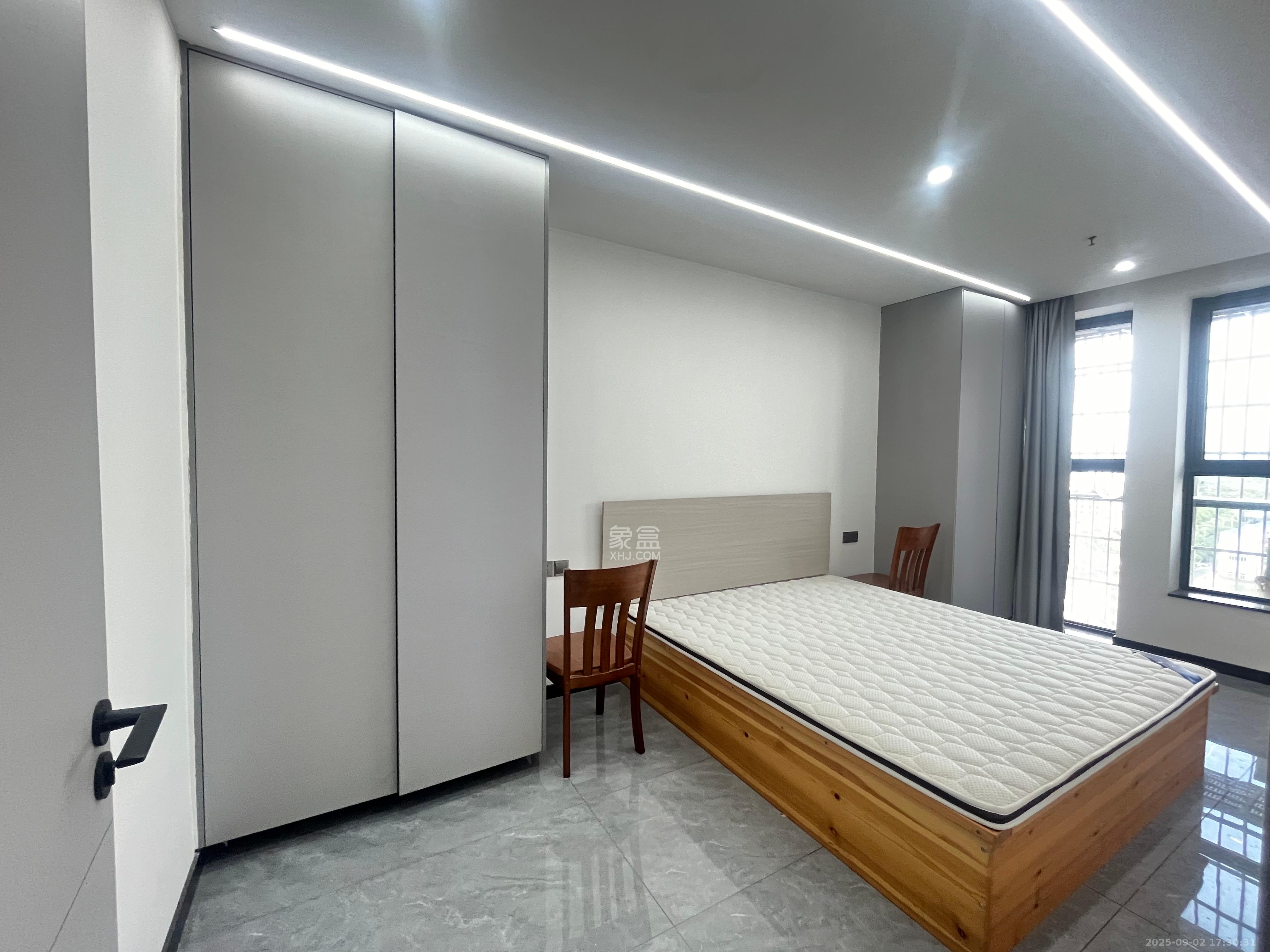 中南国际眼镜城(中伟商业中心)  1室1厅1卫    1800.0元/月 中南国际眼镜城(中伟商业中心)  1室1厅1卫    1800.0元/月室内图