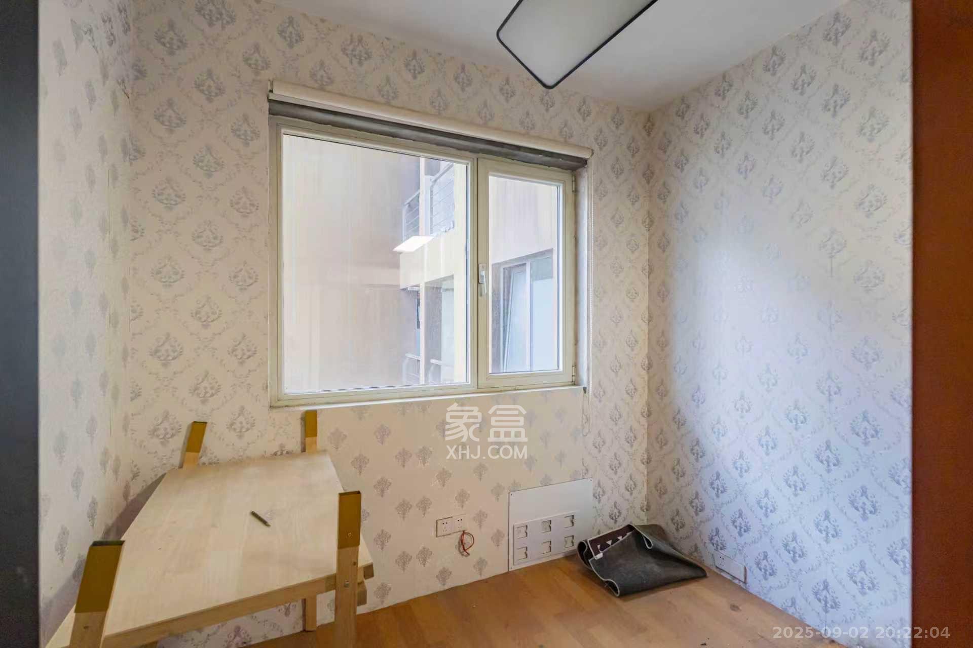 金色屋顶  5室2厅2卫   5000.00元/月室内图