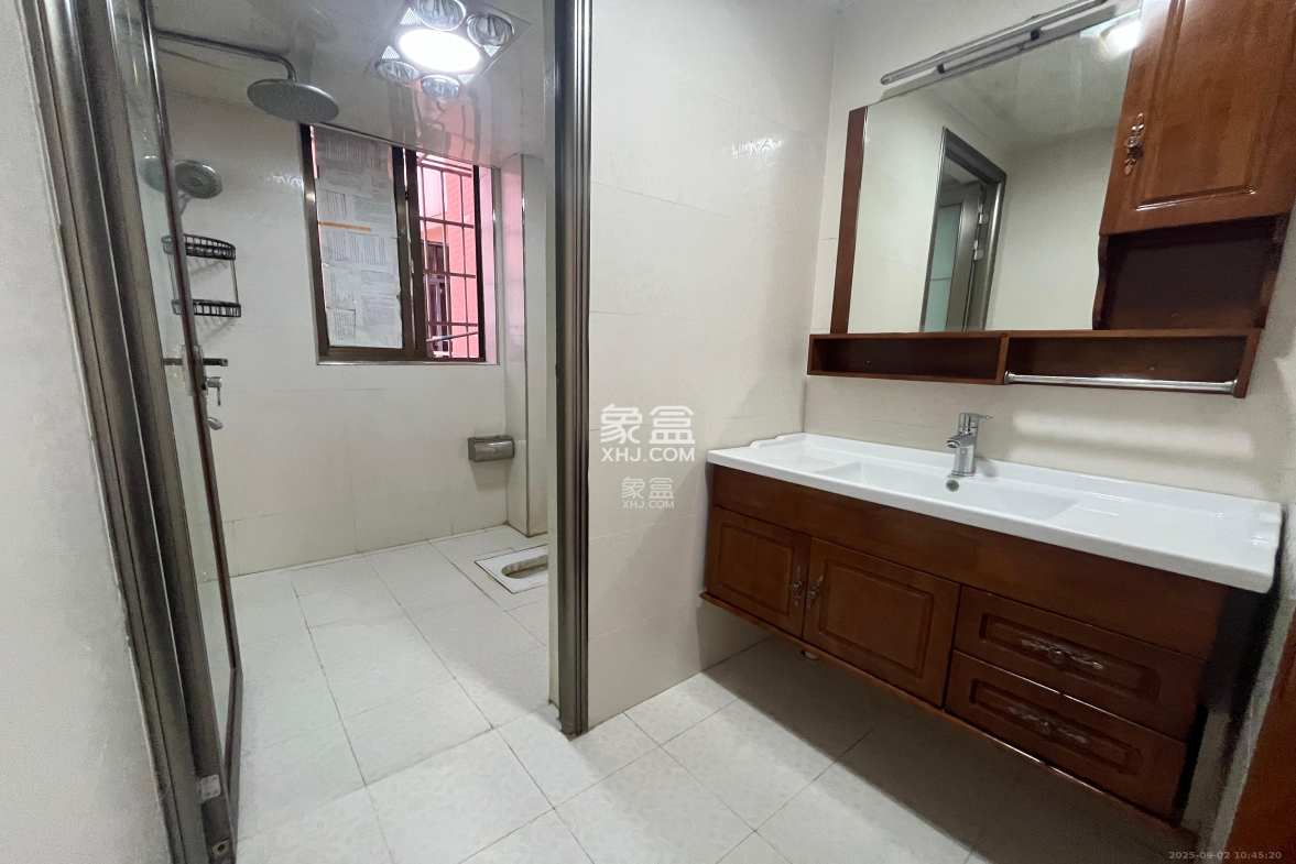 丽都桃源(金峰北院二期)  3室2厅1卫    2400.0元/月 丽都桃源(金峰北院二期)  3室2厅1卫    2400.0元/月室内图