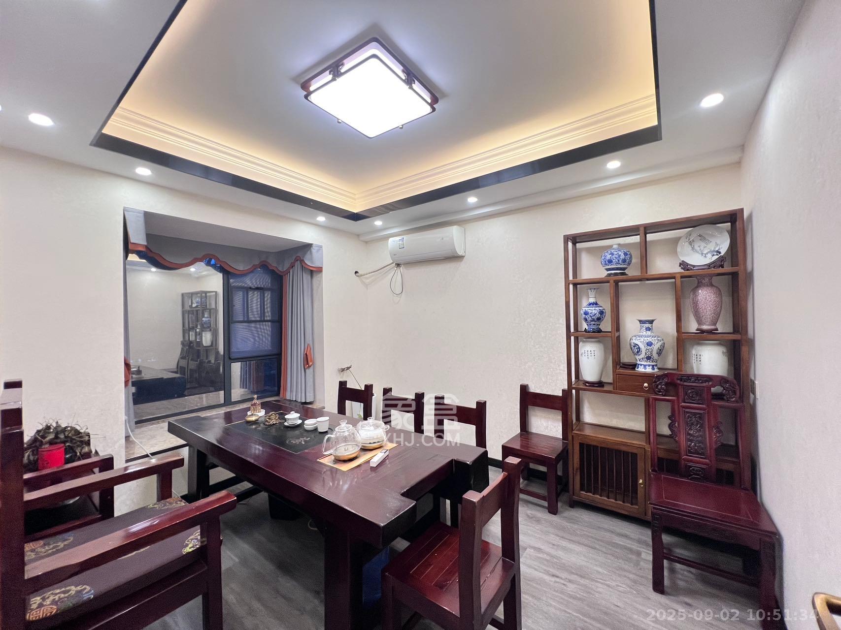 阳光嘉园  5室2厅3卫    9000.0元/月 阳光嘉园  5室2厅3卫    9000.0元/月室内图