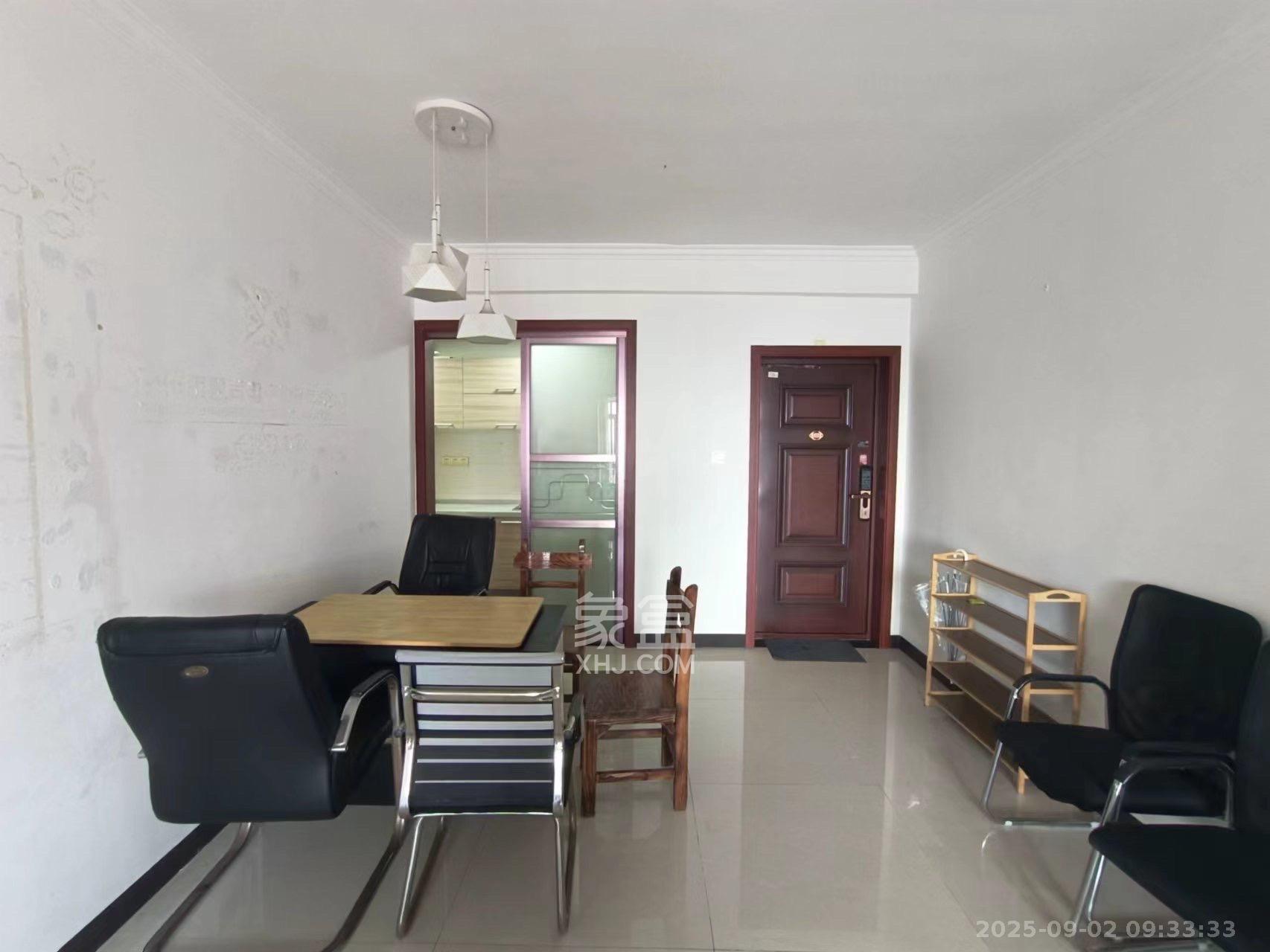 奥克斯广场 1室2厅1卫 3000.0元/月 奥克斯广场 1室2厅1卫 3000.0元/月室内图