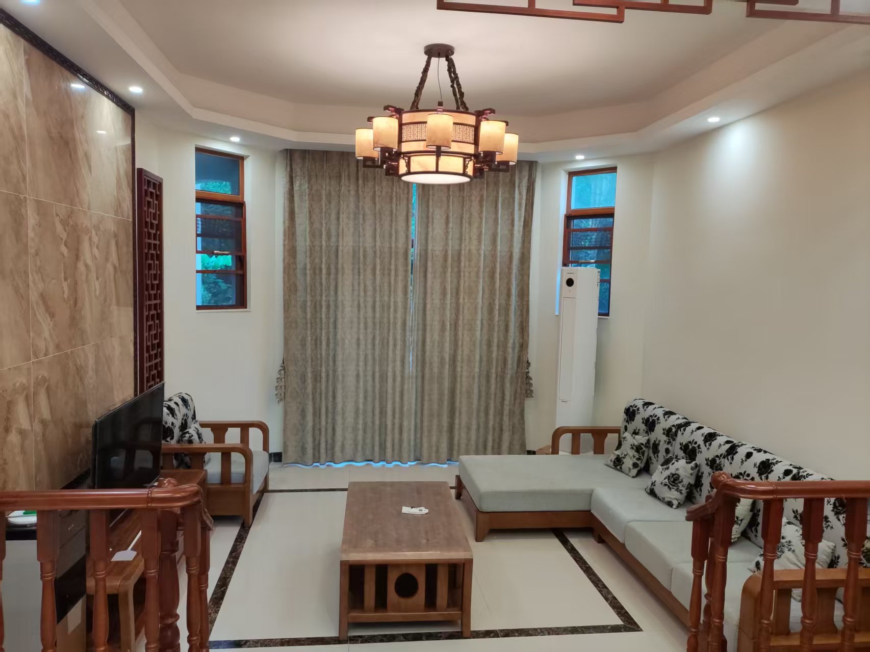 山湖海 5室3厅3卫 4200.0元/月 山湖海 5室3厅3卫 4200.0元/月室内图