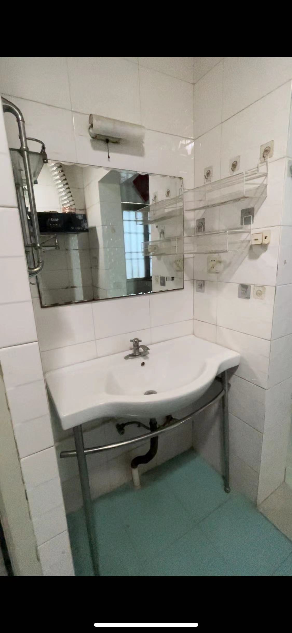 富骅大厦 2室1厅1卫 1200.0元/月 富骅大厦 2室1厅1卫 1200.0元/月室内图