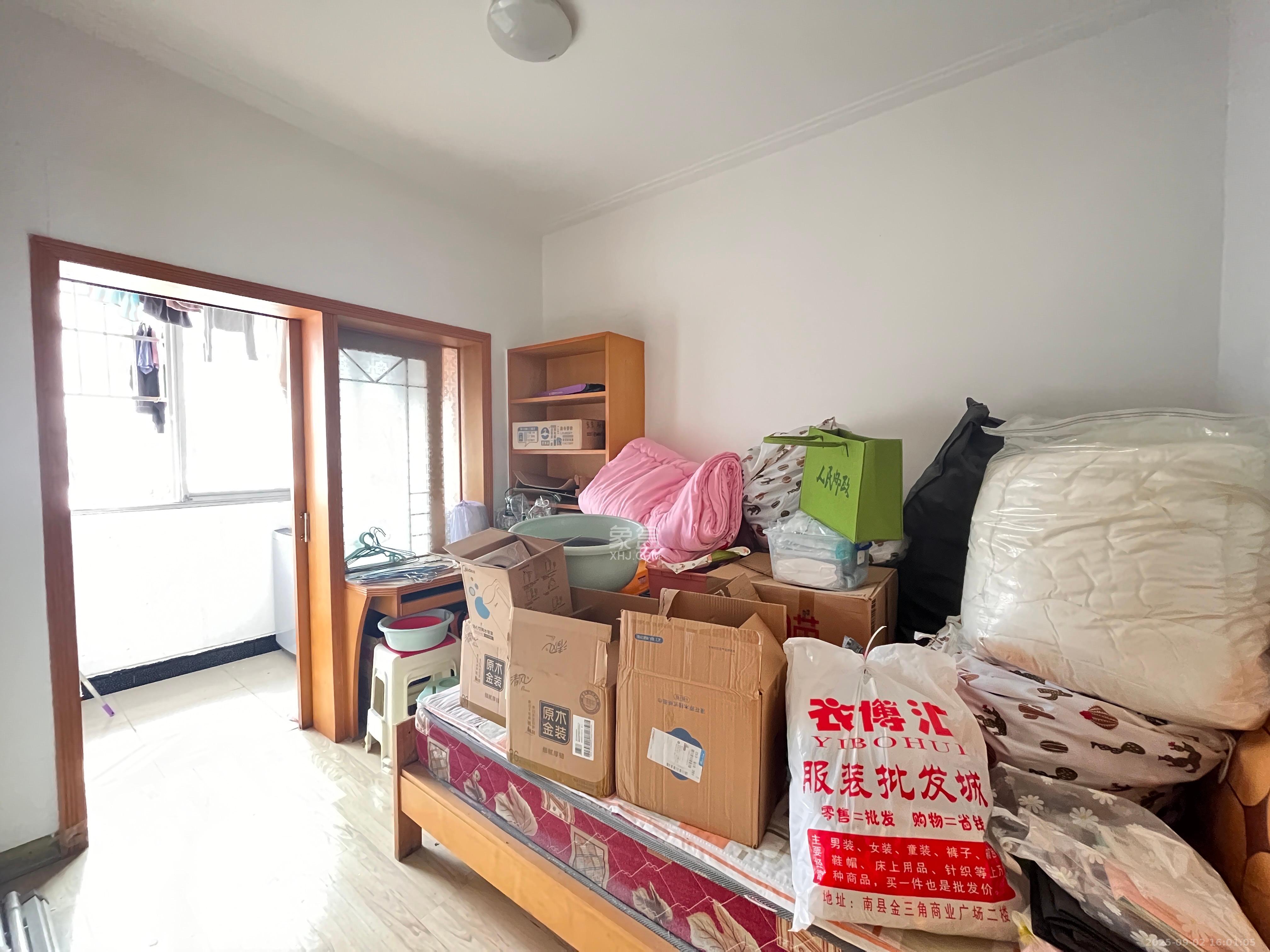 长华小区  3室2厅1卫    1700.0元/月室内图