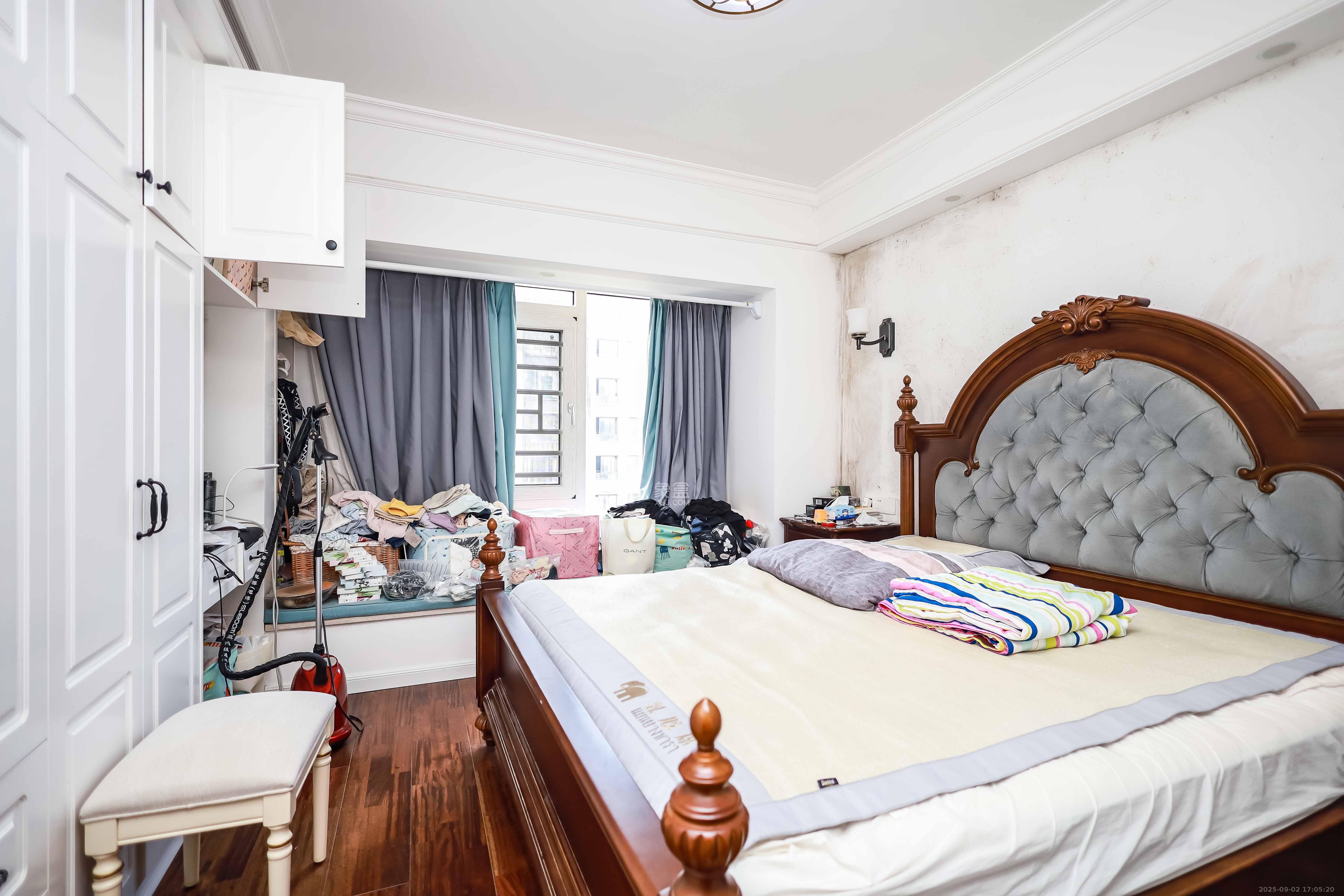 天麓尚层  4室2厅2卫    120.0万 天麓尚层  4室2厅2卫    120.0万卧室