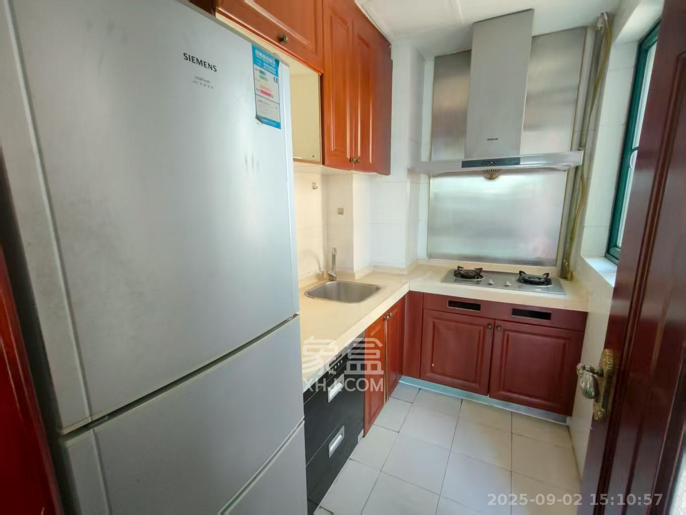 恒大华府  3室2厅1卫    2100.0元/月 恒大华府  3室2厅1卫    2100.0元/月室内图