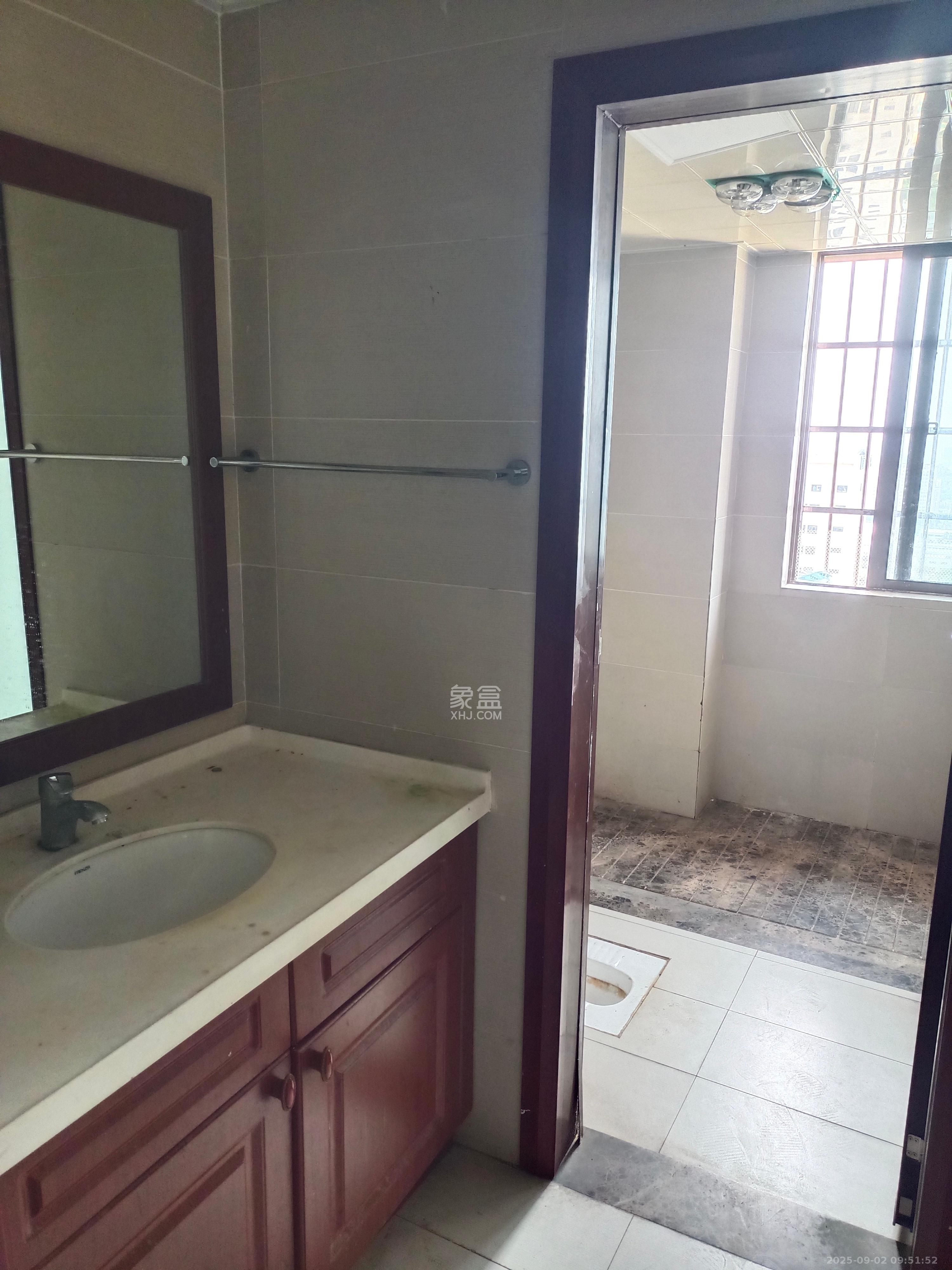 新长海广场  3室1厅1卫    2100.0元/月 新长海广场  3室1厅1卫    2100.0元/月室内图