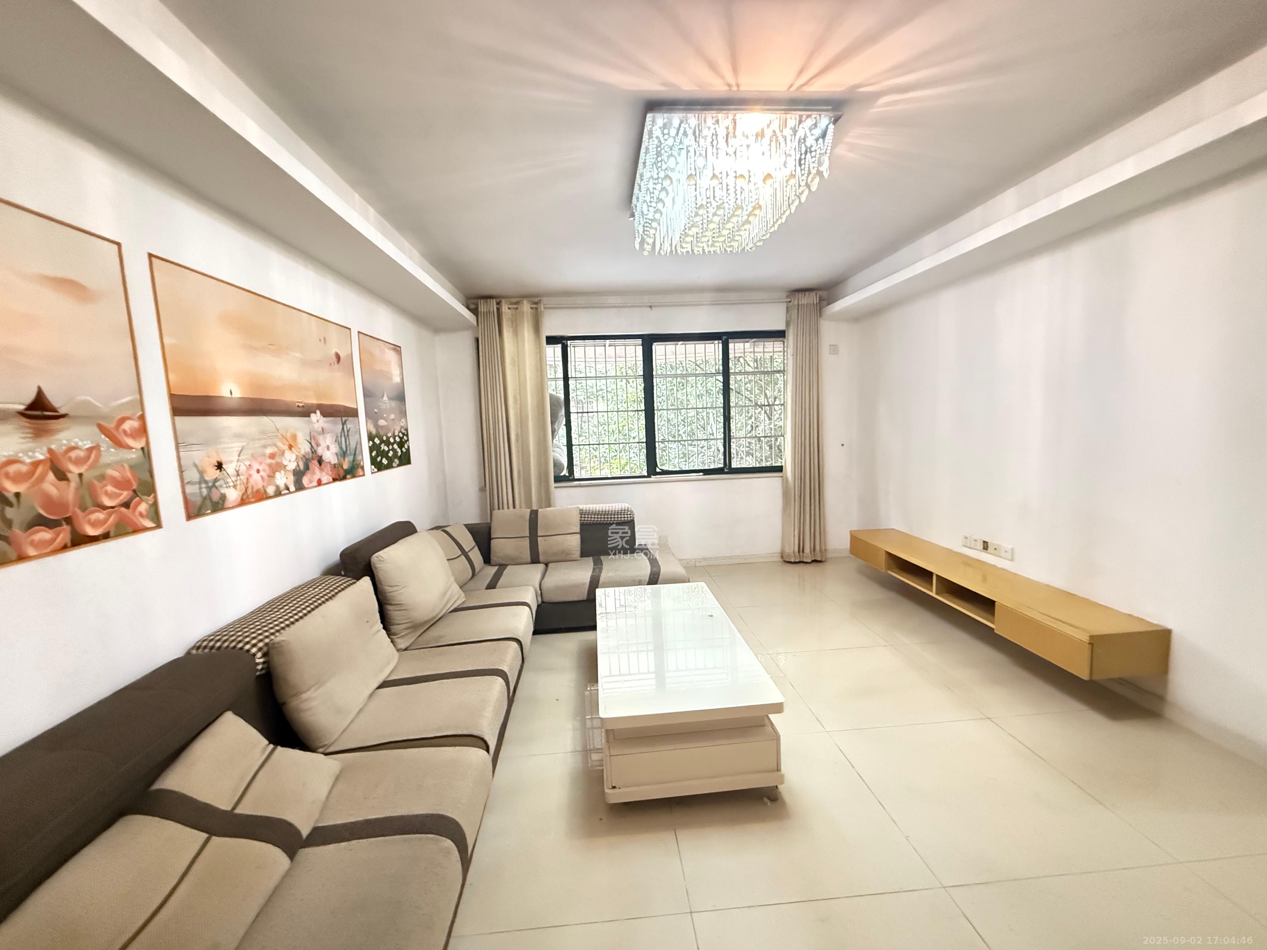 世嘉国际华城 2室2厅1卫 2400.0元/月 世嘉国际华城 2室2厅1卫 2400.0元/月室内图