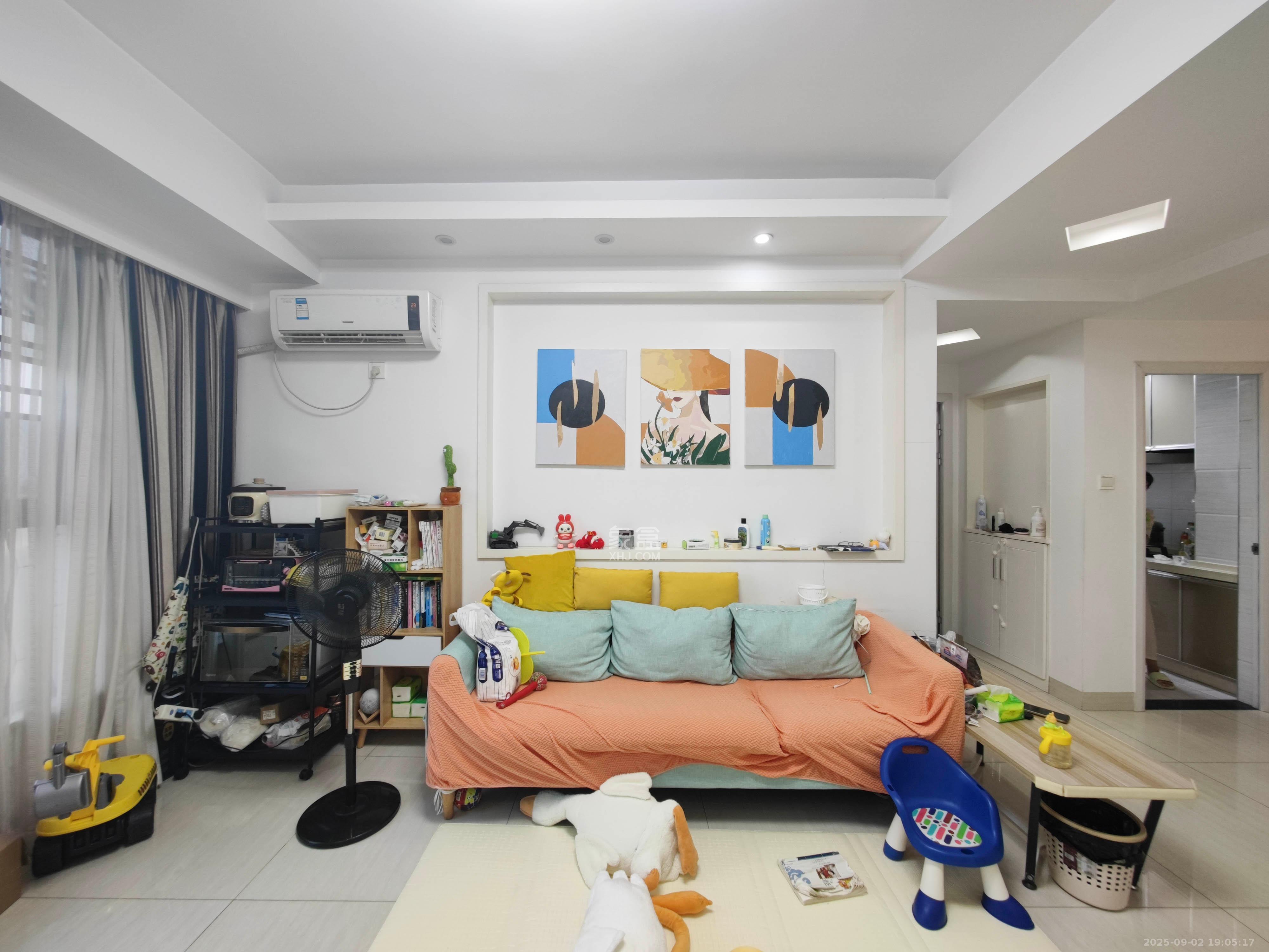 恒生碧水龙庭  2室2厅1卫    52.0万客厅