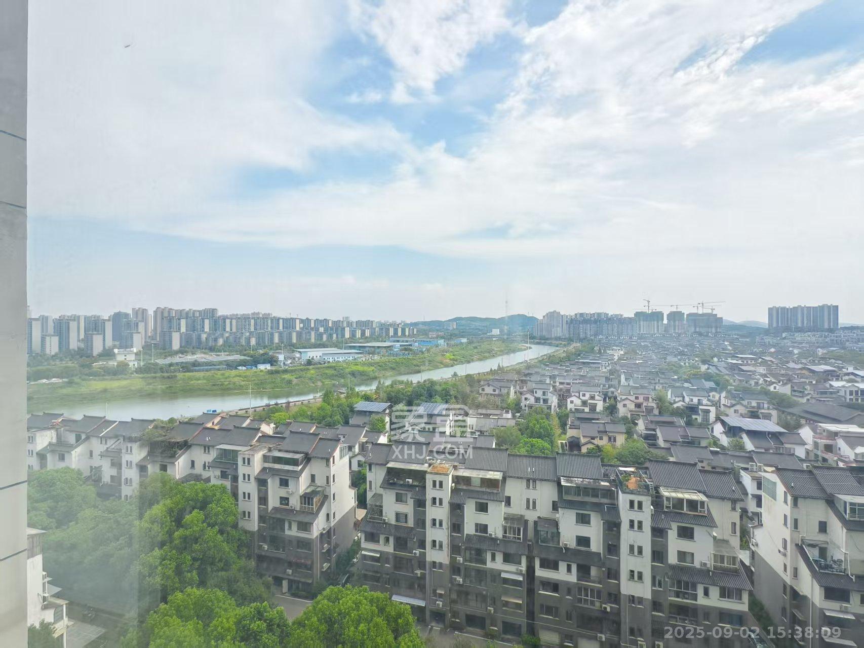 中国铁建洋湖苑 3室2厅2卫 2400.0元/月 中国铁建洋湖苑 3室2厅2卫 2400.0元/月室内图