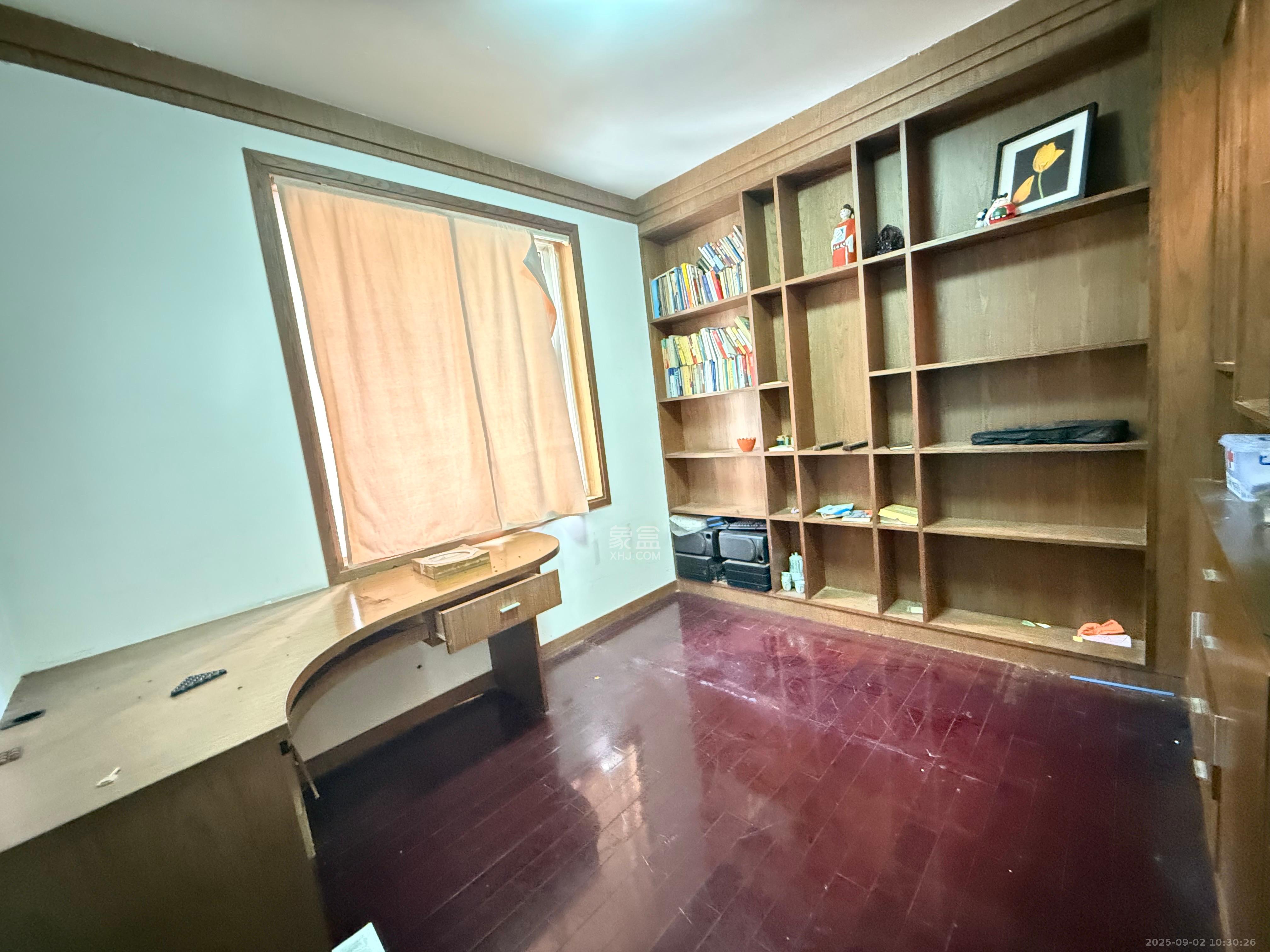 鑫天花园 4室3厅2卫 2600.0元/月 鑫天花园 4室3厅2卫 2600.0元/月室内图