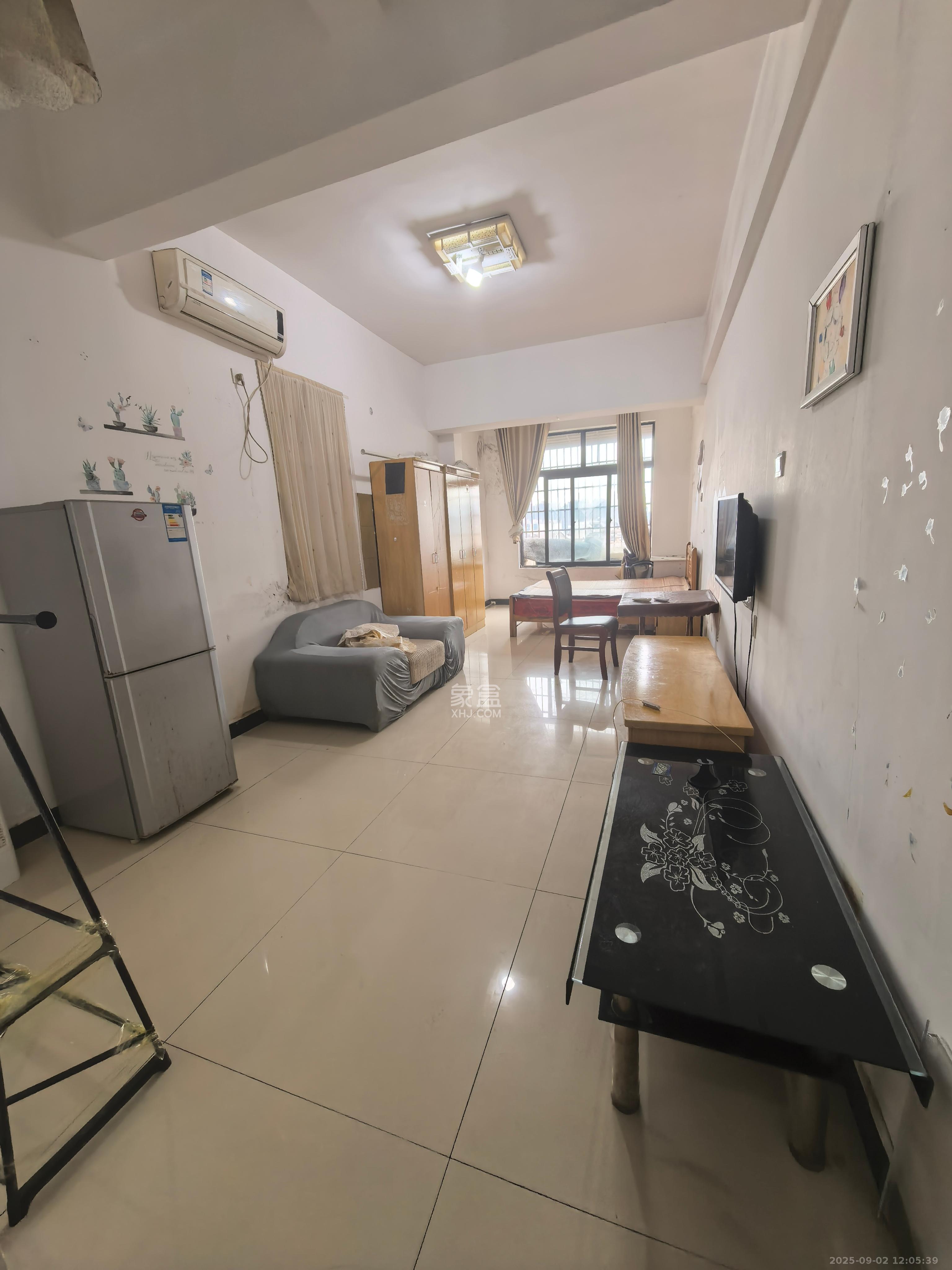 红树湾 1室1厅1卫 1100.0元/月 红树湾 1室1厅1卫 1100.0元/月室内图