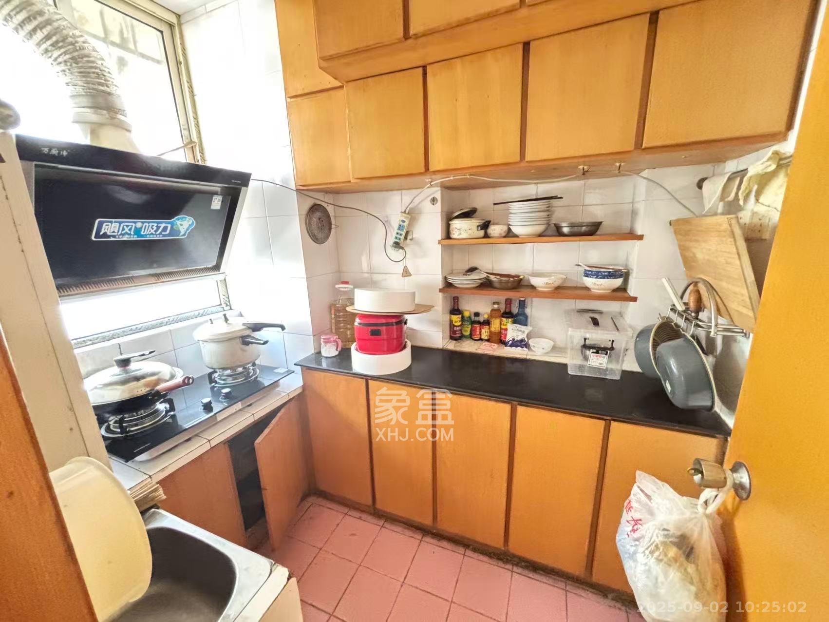 南园小区 1室0厅0卫 1600.0元/月 南园小区 1室0厅0卫 1600.0元/月室内图