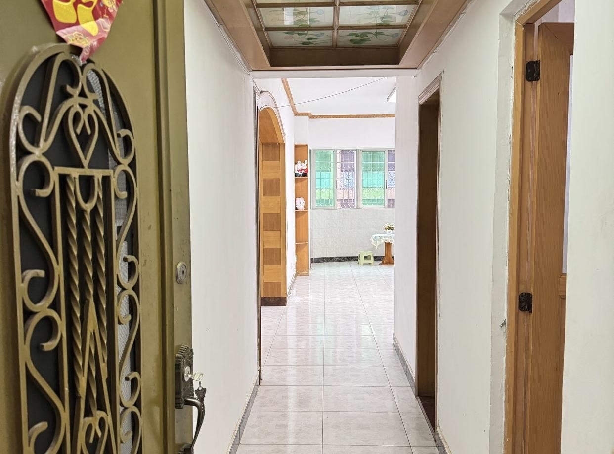 海关宿舍(盐灶路) 3室2厅1卫 2300.0元/月 海关宿舍(盐灶路) 3室2厅1卫 2300.0元/月室内图