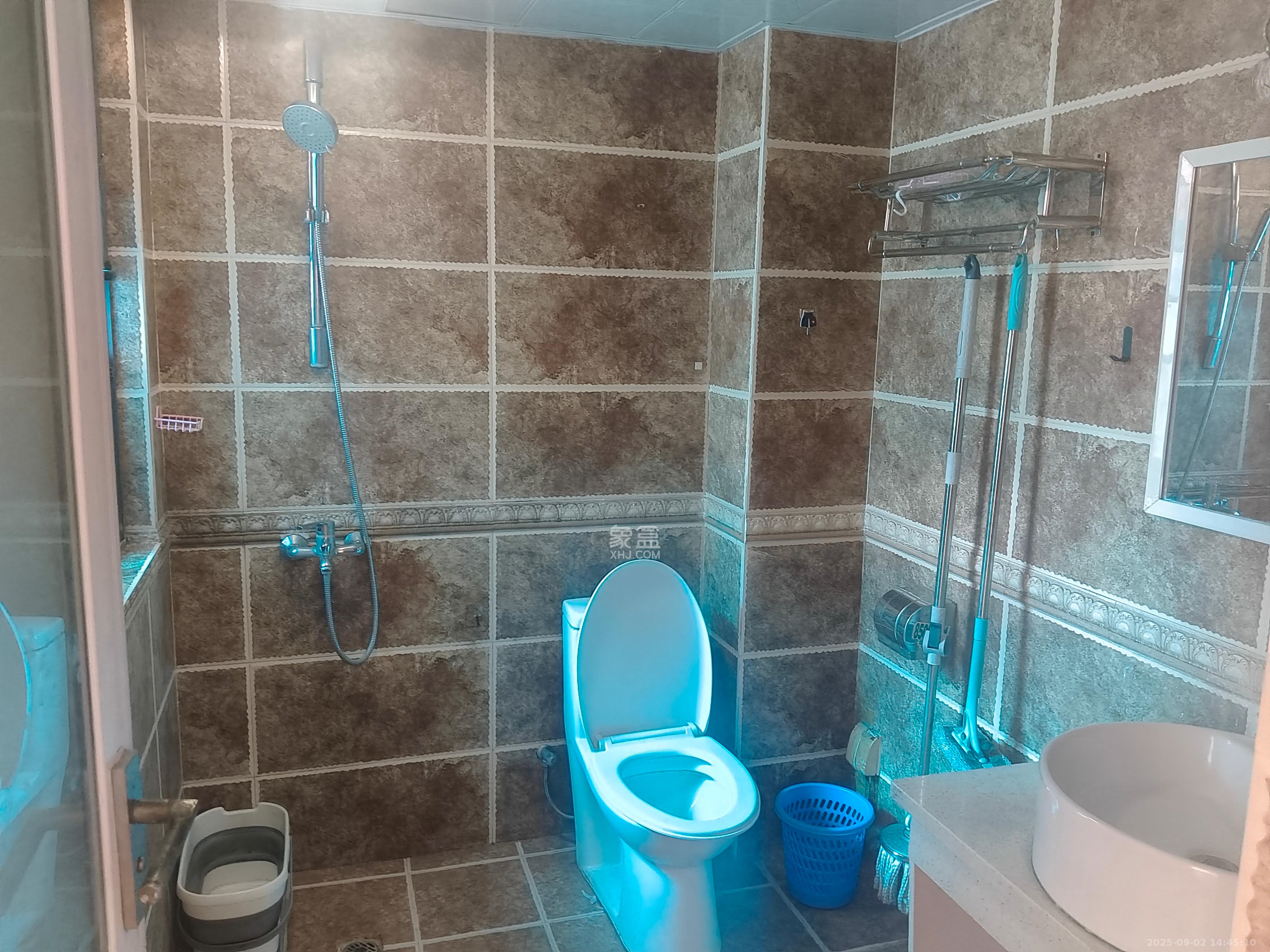 鑫远熙山  3室2厅1卫    2500.0元/月室内图