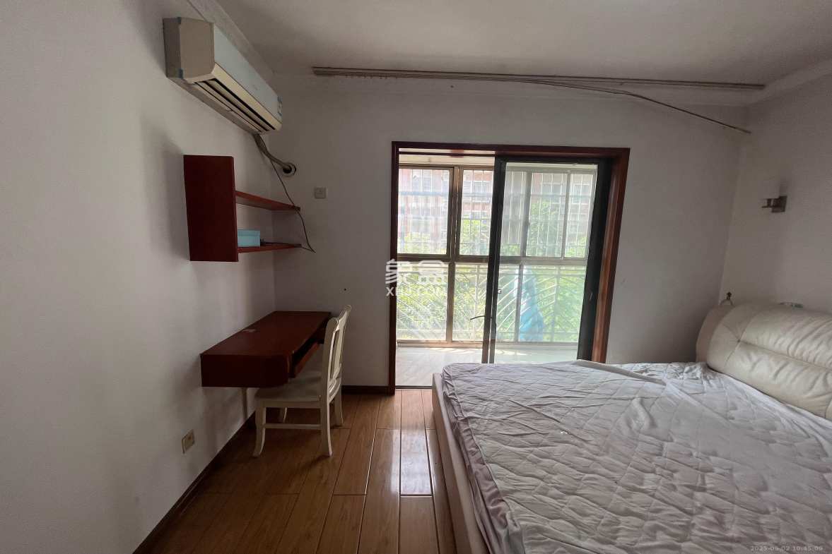 丽都桃源(金峰北院二期)  3室2厅1卫    2400.0元/月 丽都桃源(金峰北院二期)  3室2厅1卫    2400.0元/月室内图