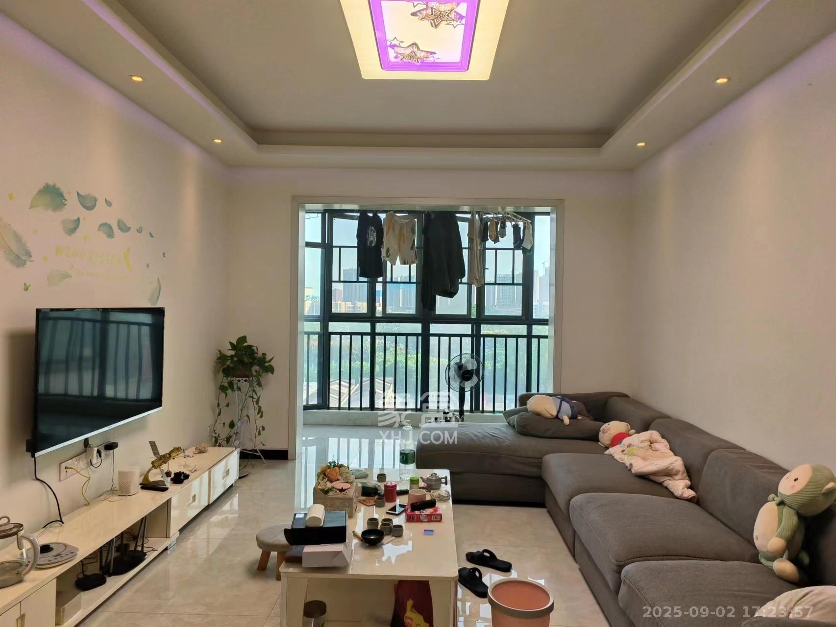 恒生碧水龙庭 3室2厅2卫 2100.0元/月 恒生碧水龙庭 3室2厅2卫 2100.0元/月室内图