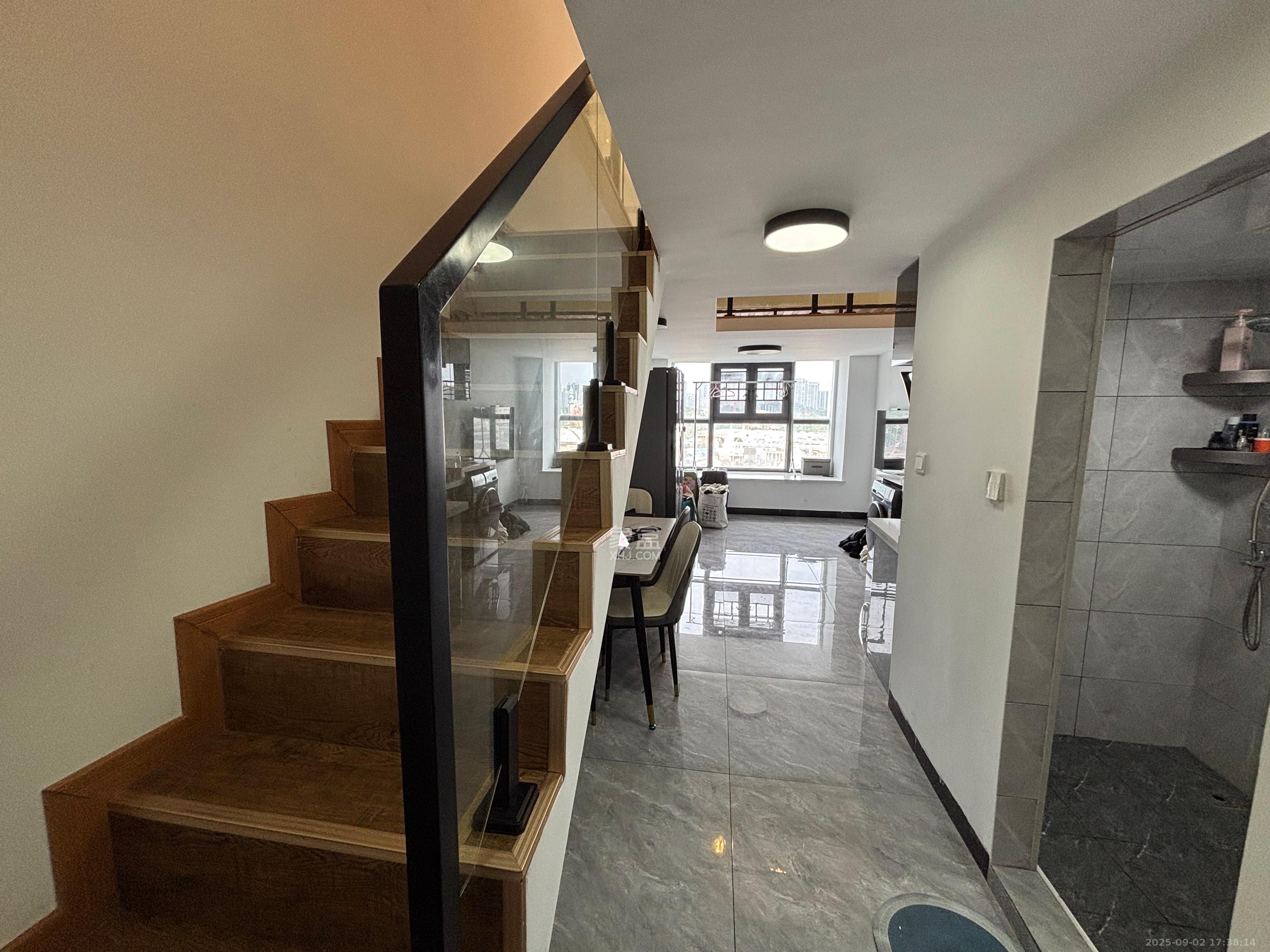 弘坤云寓 2室1厅1卫 2300.0元/月 弘坤云寓 2室1厅1卫 2300.0元/月室内图