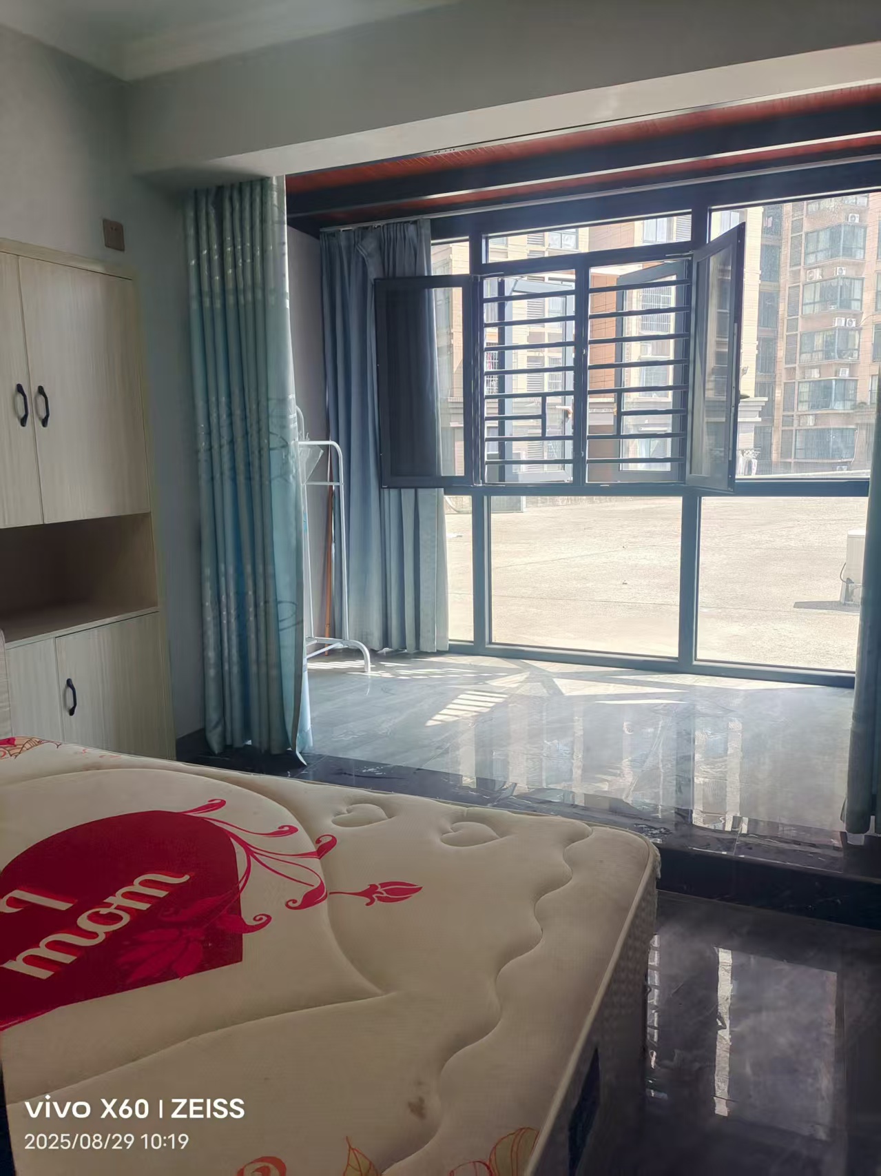 御江帝景  1室1厅1卫   1100.00元/月室内图