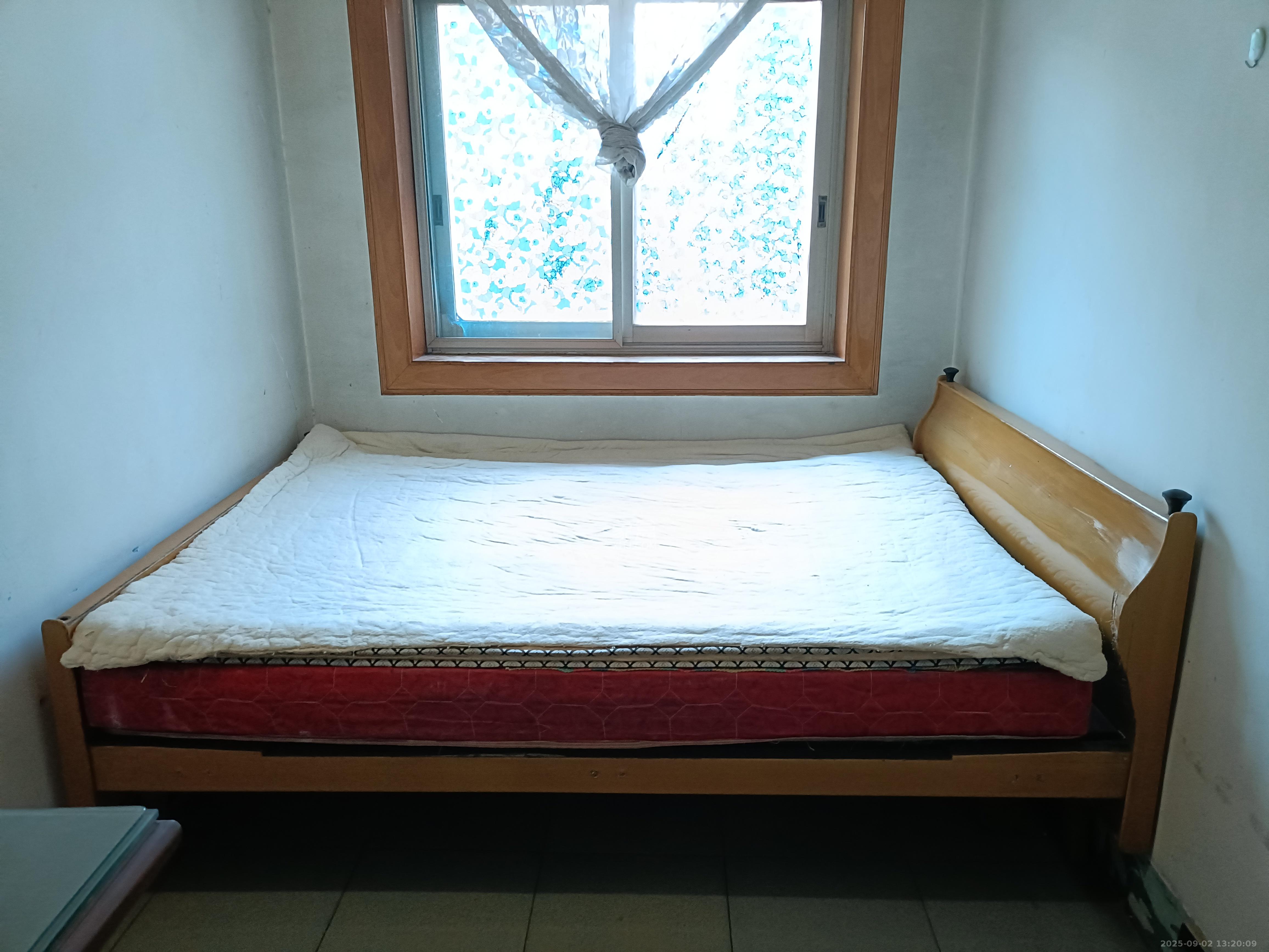 东风二村社区房 2室1厅1卫 1600.0元/月 东风二村社区房 2室1厅1卫 1600.0元/月室内图