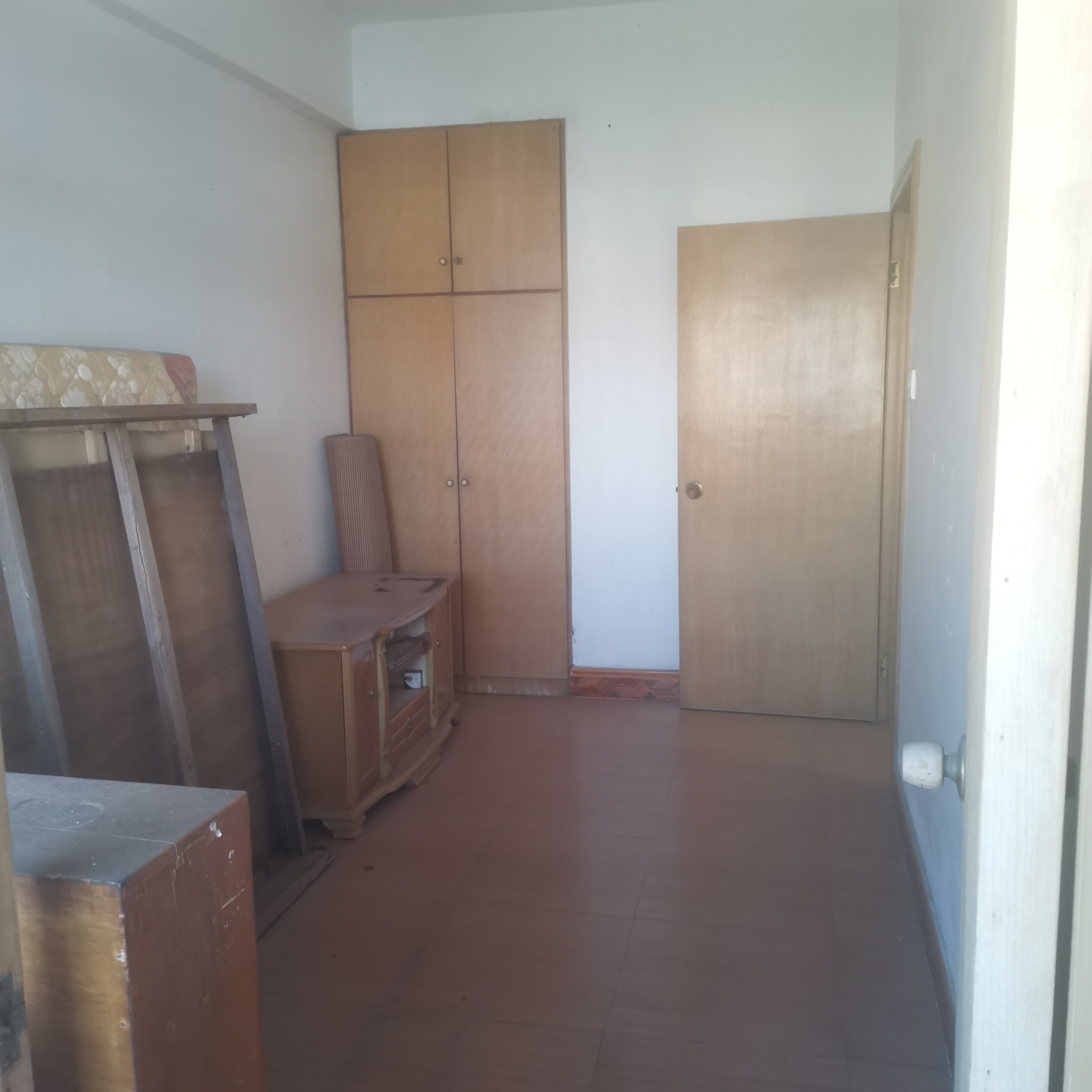 政法学院  3室2厅1卫    1800.0元/月 政法学院  3室2厅1卫    1800.0元/月室内图