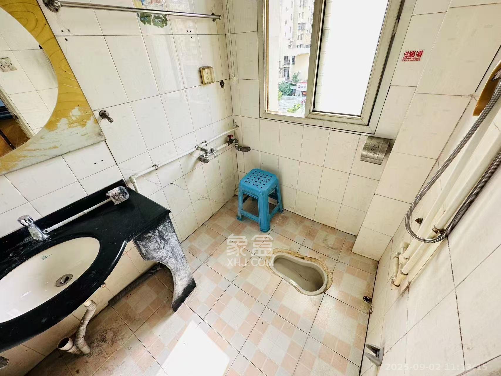 新开铺176号(环线拆迁指挥部) 2室1厅1卫 1100.0元/月 新开铺176号(环线拆迁指挥部) 2室1厅1卫 1100.0元/月室内图