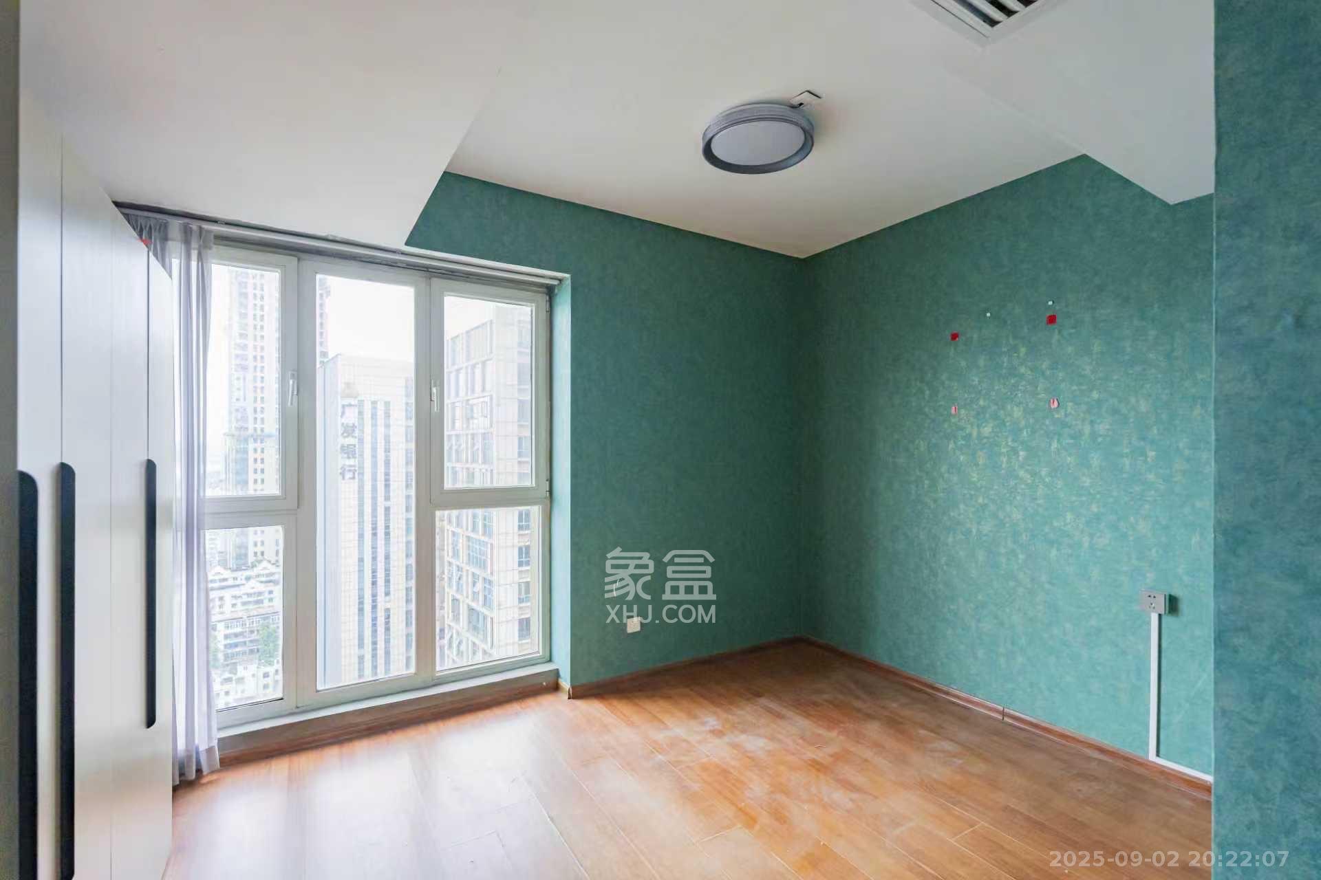 金色屋顶  5室2厅2卫   5000.00元/月室内图