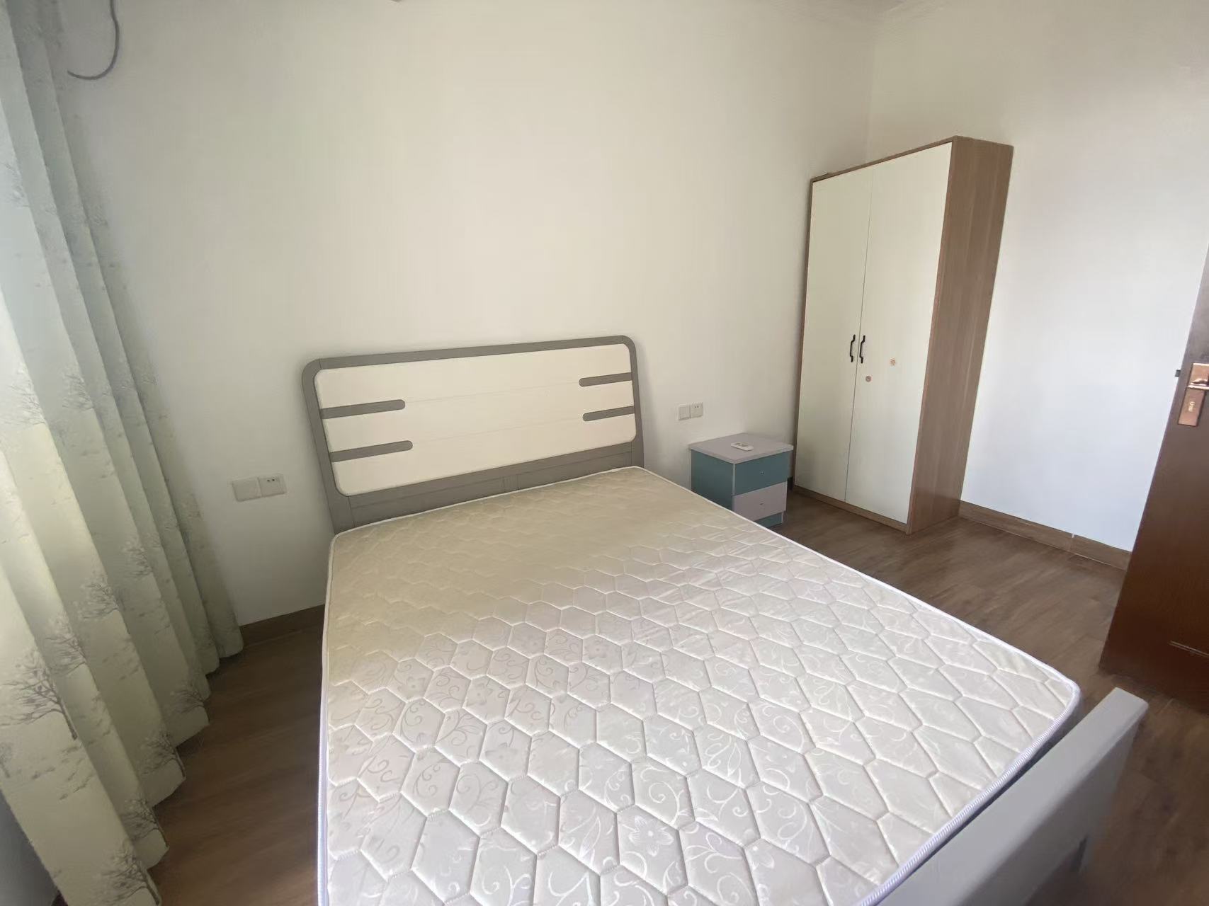 粤泰滨江花园 2室1厅1卫 2300.0元/月 粤泰滨江花园 2室1厅1卫 2300.0元/月室内图