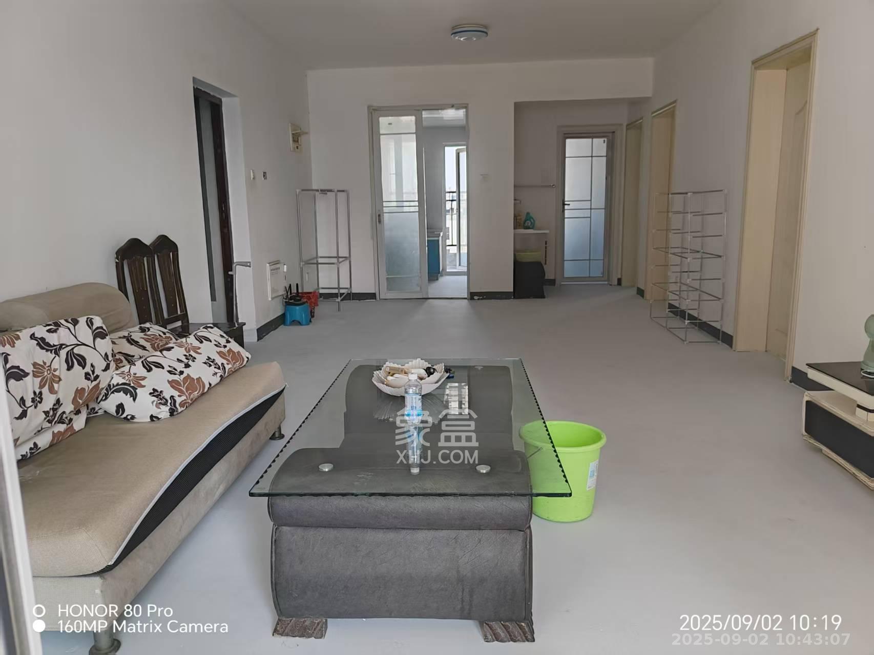 长城雅苑  3室2厅1卫    2000.0元/月 长城雅苑  3室2厅1卫    2000.0元/月