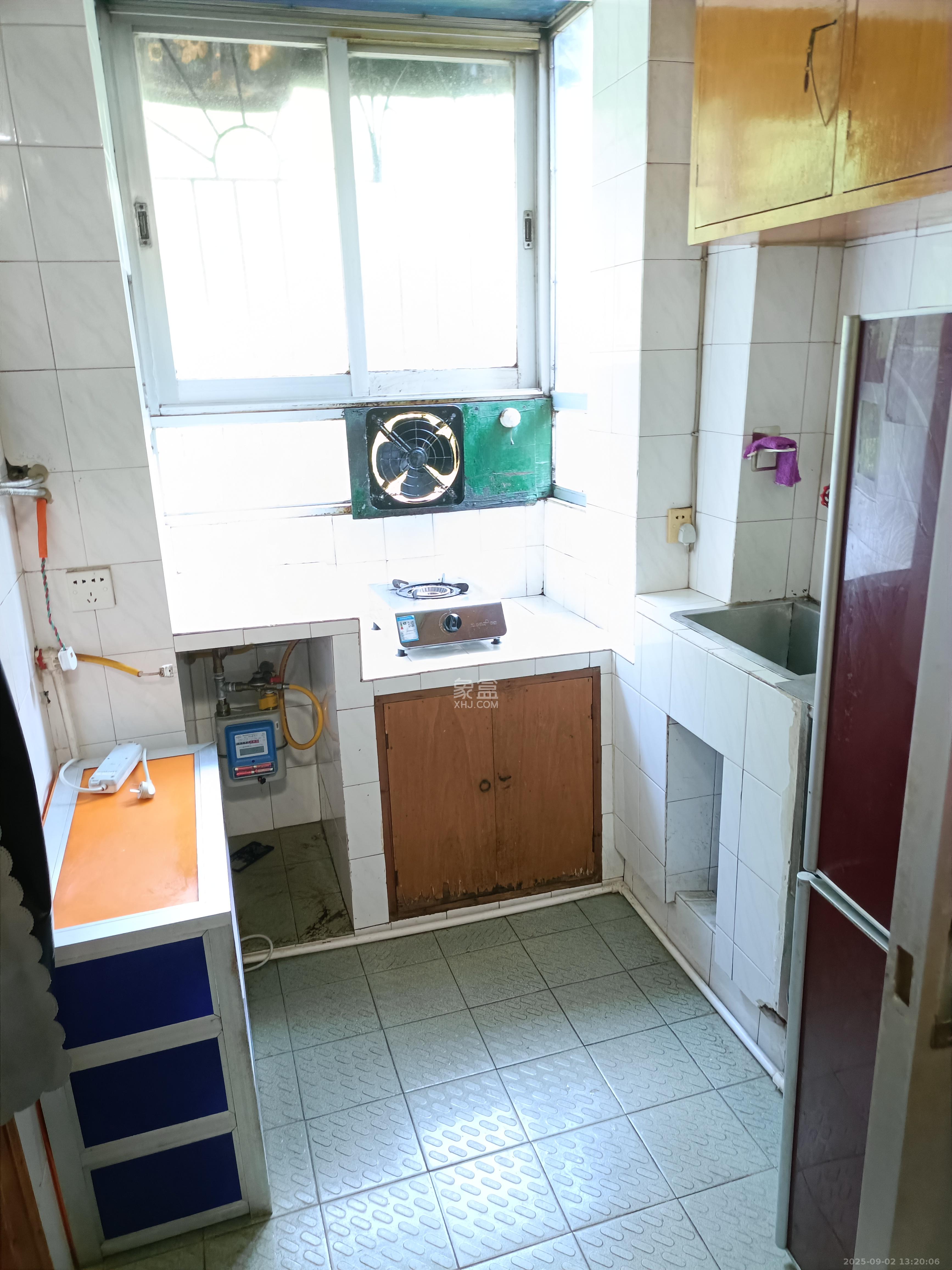 东风二村社区房 2室1厅1卫 1600.0元/月 东风二村社区房 2室1厅1卫 1600.0元/月室内图