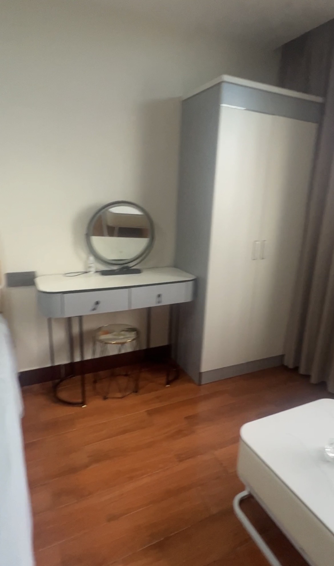 鸿泰大厦  1室1厅1卫    1680.0元/月室内图