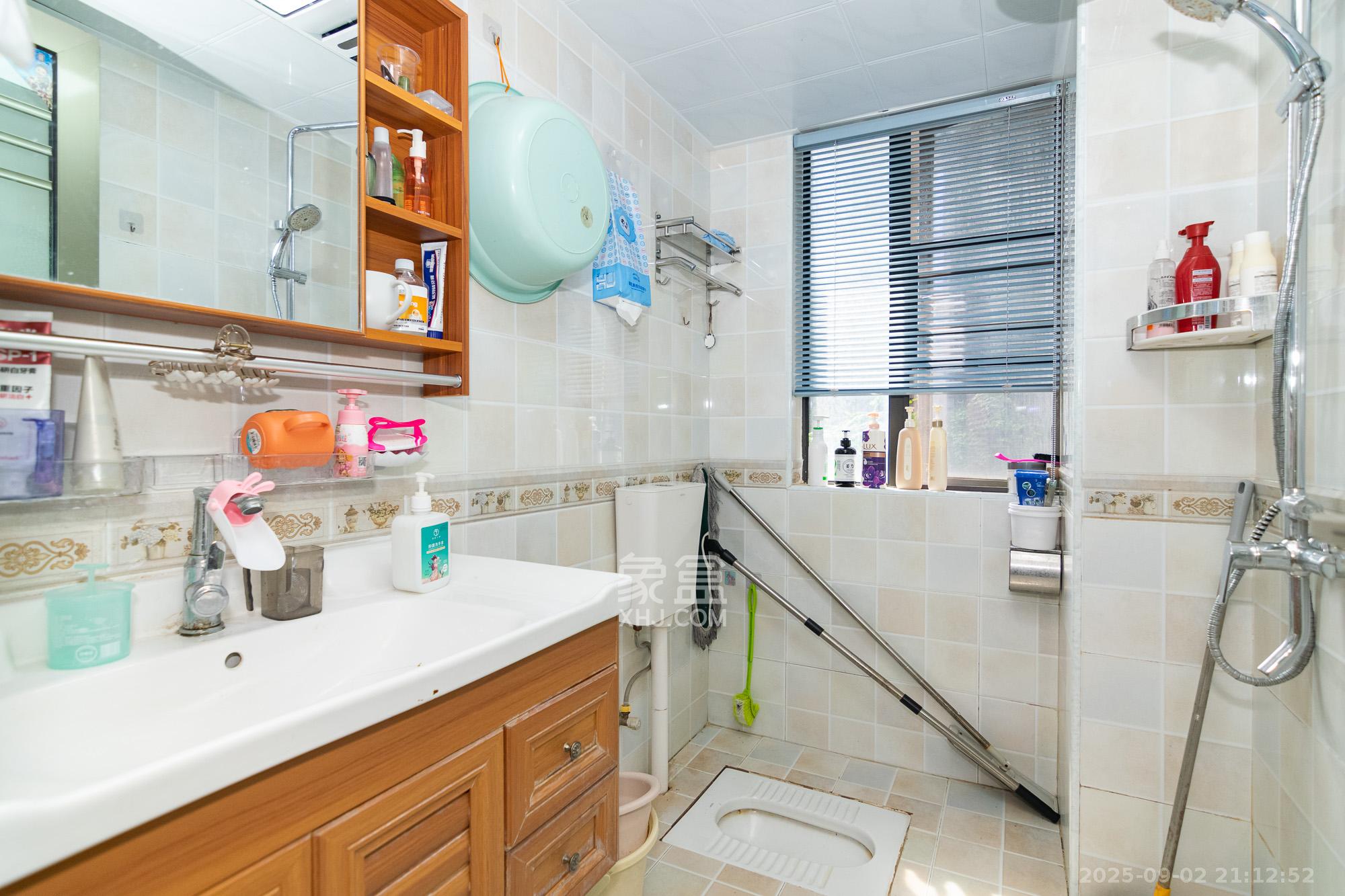 润和长郡(润和紫郡二三期) 3室2厅2卫 72.0万 润和长郡(润和紫郡二三期) 3室2厅2卫 72.0万卫生间