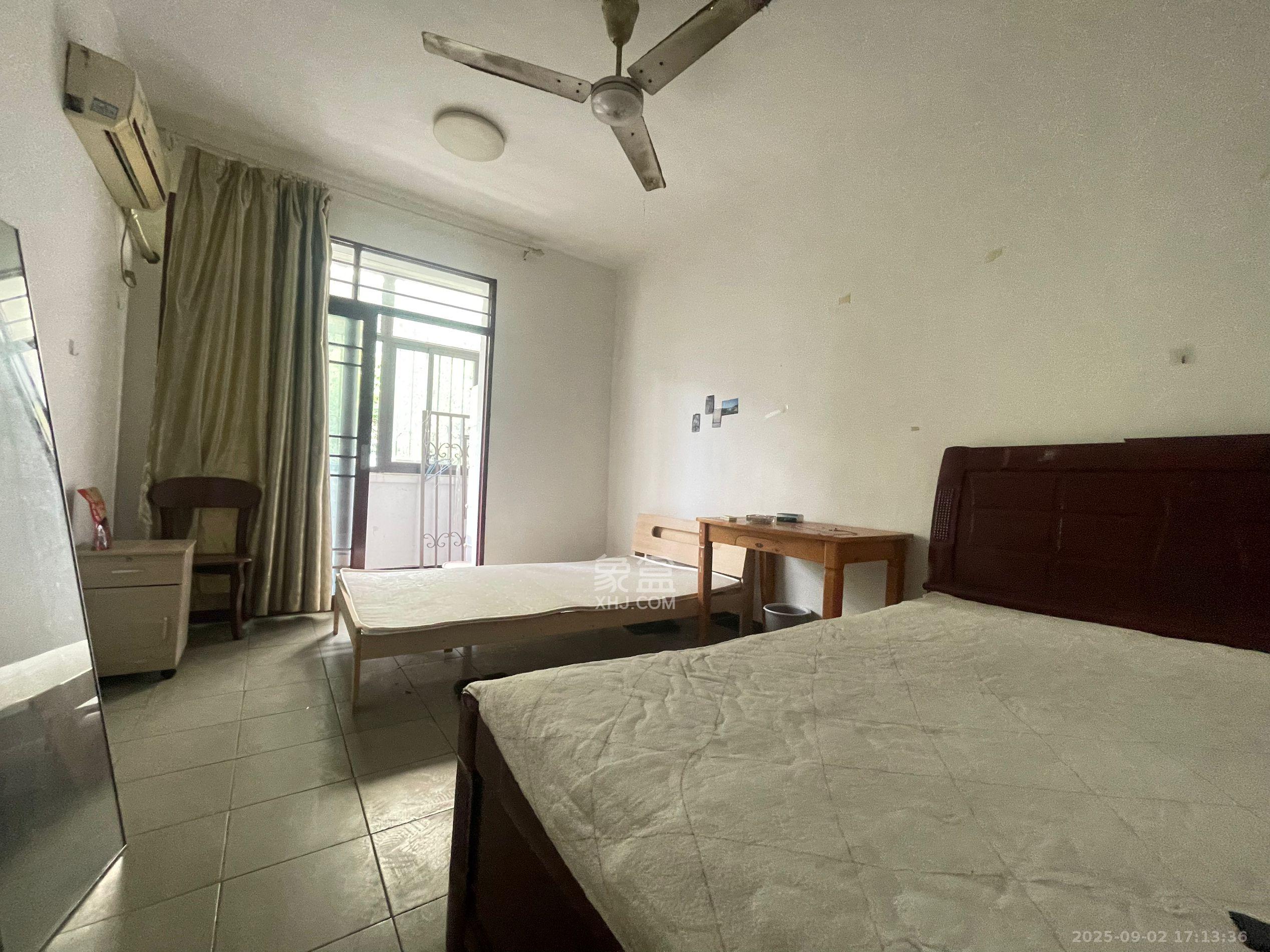 五一东村 1室0厅0卫 1500.0元/月 五一东村 1室0厅0卫 1500.0元/月室内图