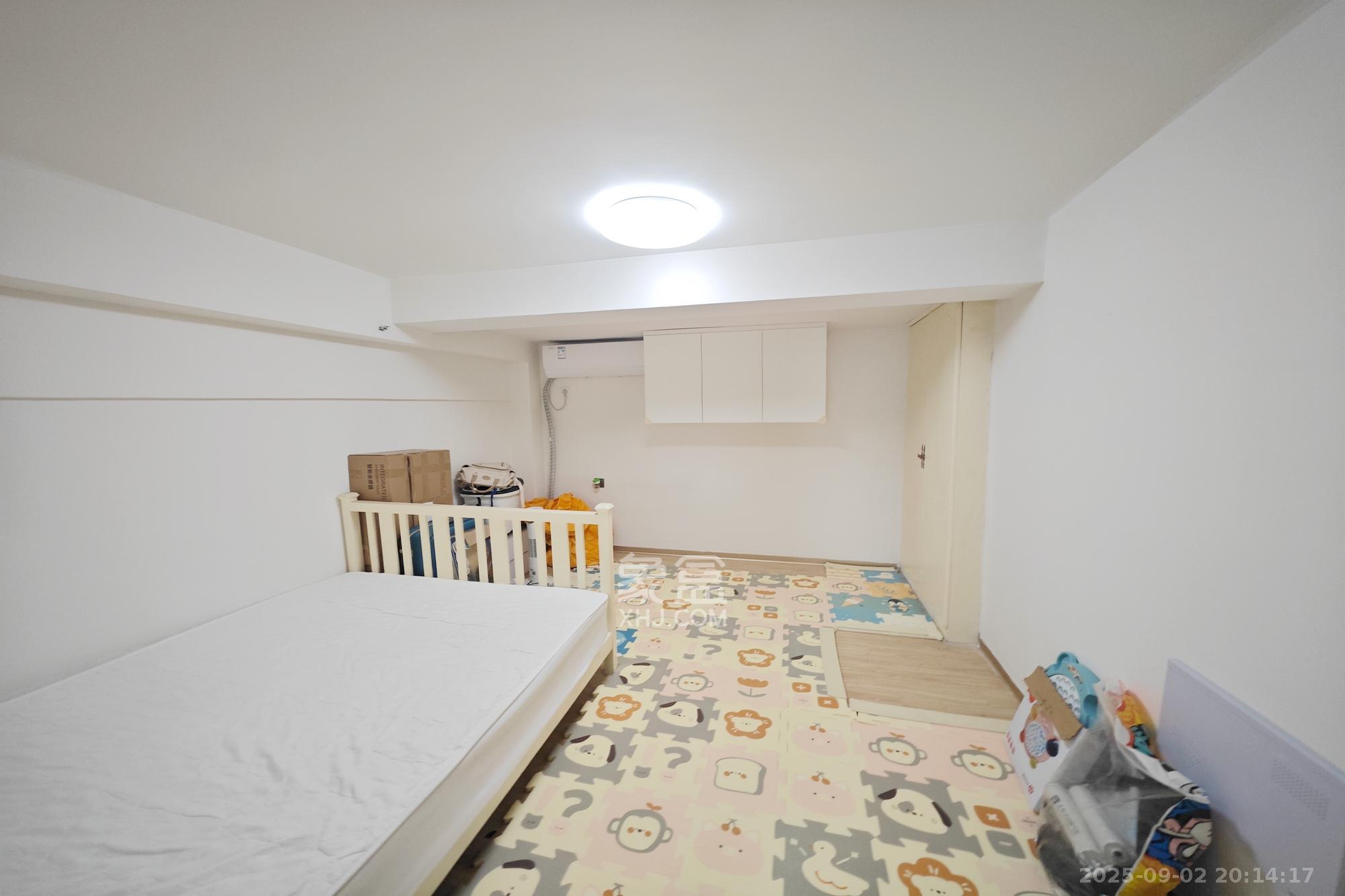 格蓝康都  2室1厅1卫    39.8万 格蓝康都  2室1厅1卫    39.8万卧室