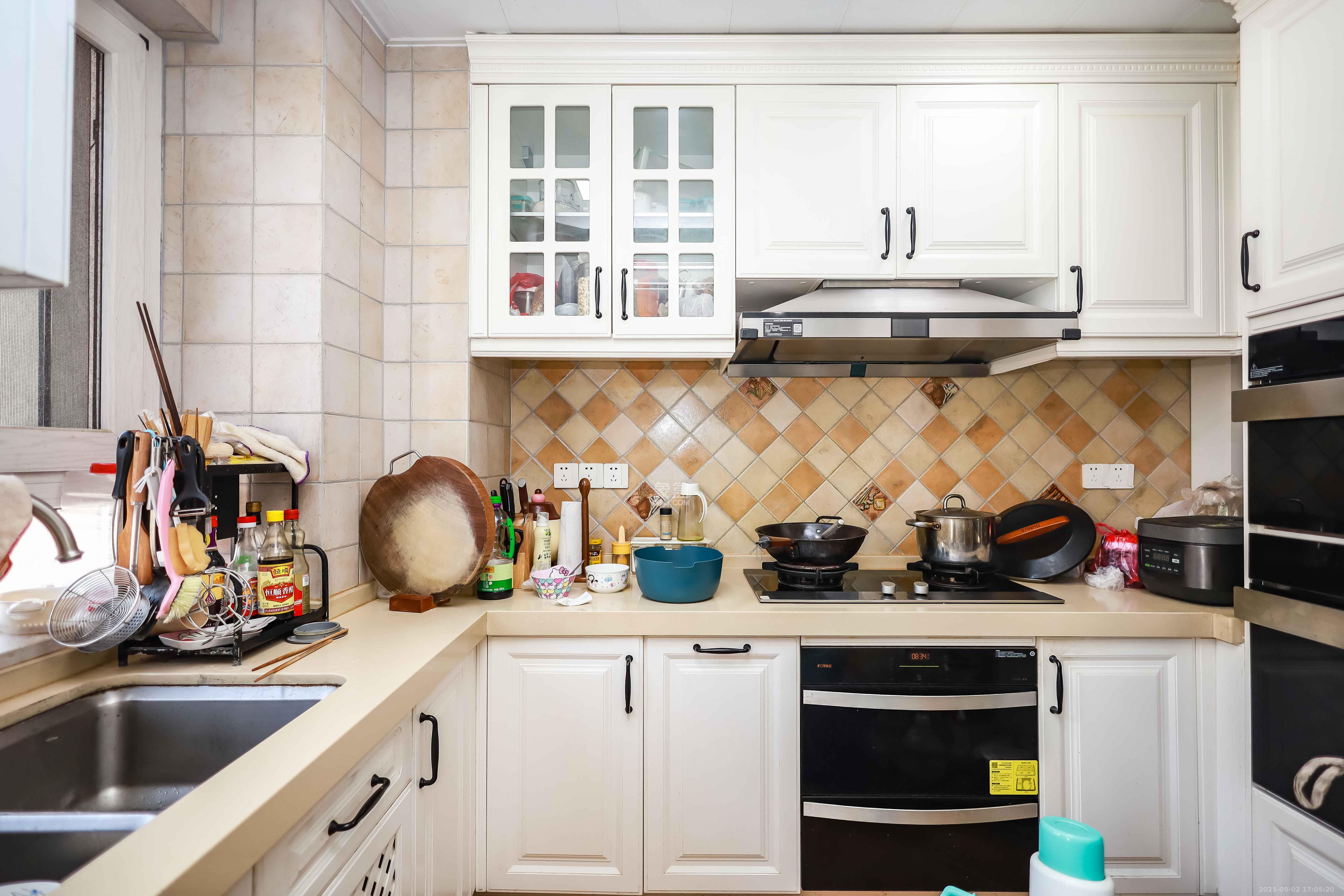 天麓尚层  4室2厅2卫    120.0万 天麓尚层  4室2厅2卫    120.0万厨房