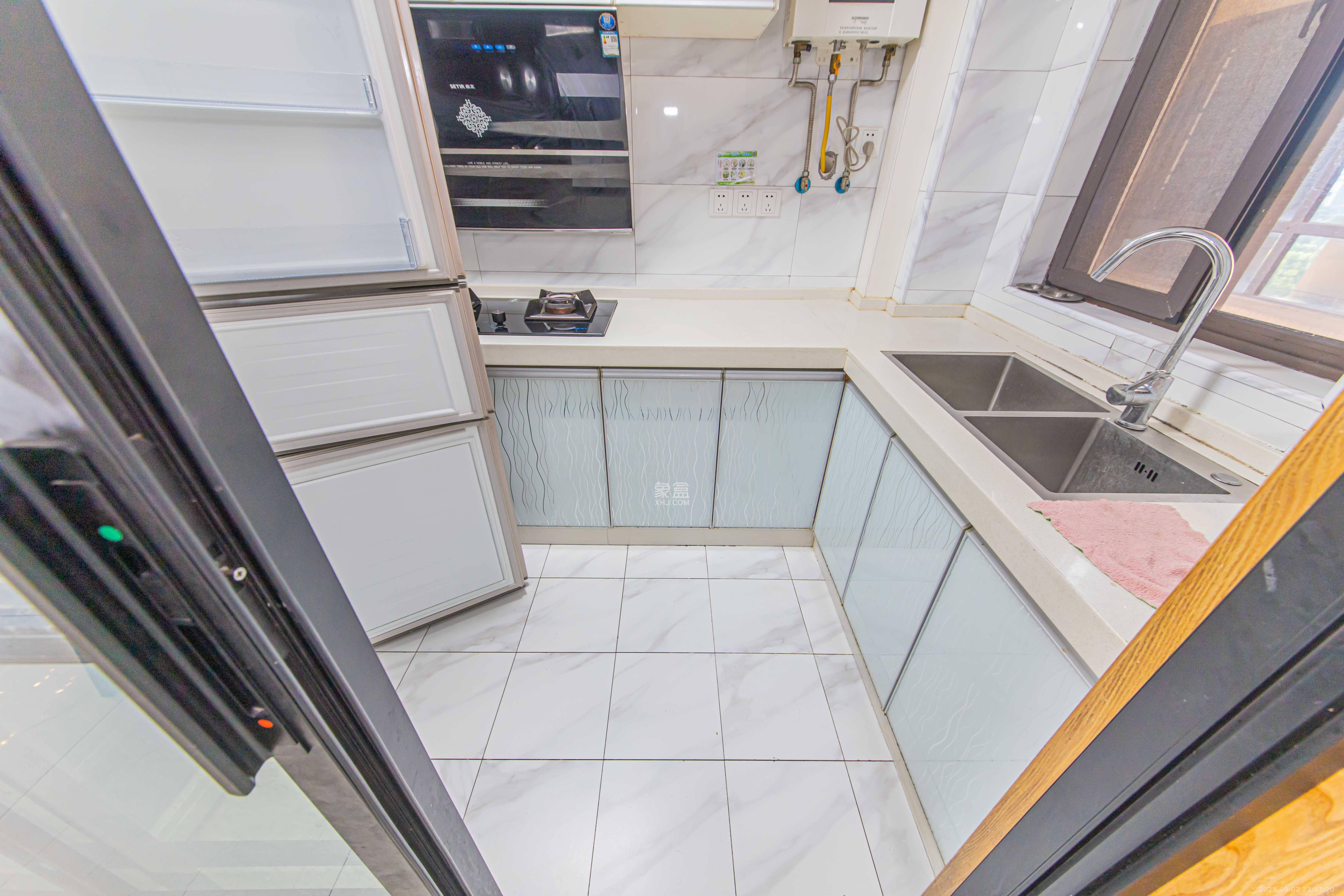 鑫远悦城(鑫远悦时代)  3室2厅1卫    95.0万 鑫远悦城(鑫远悦时代)  3室2厅1卫    95.0万厨房