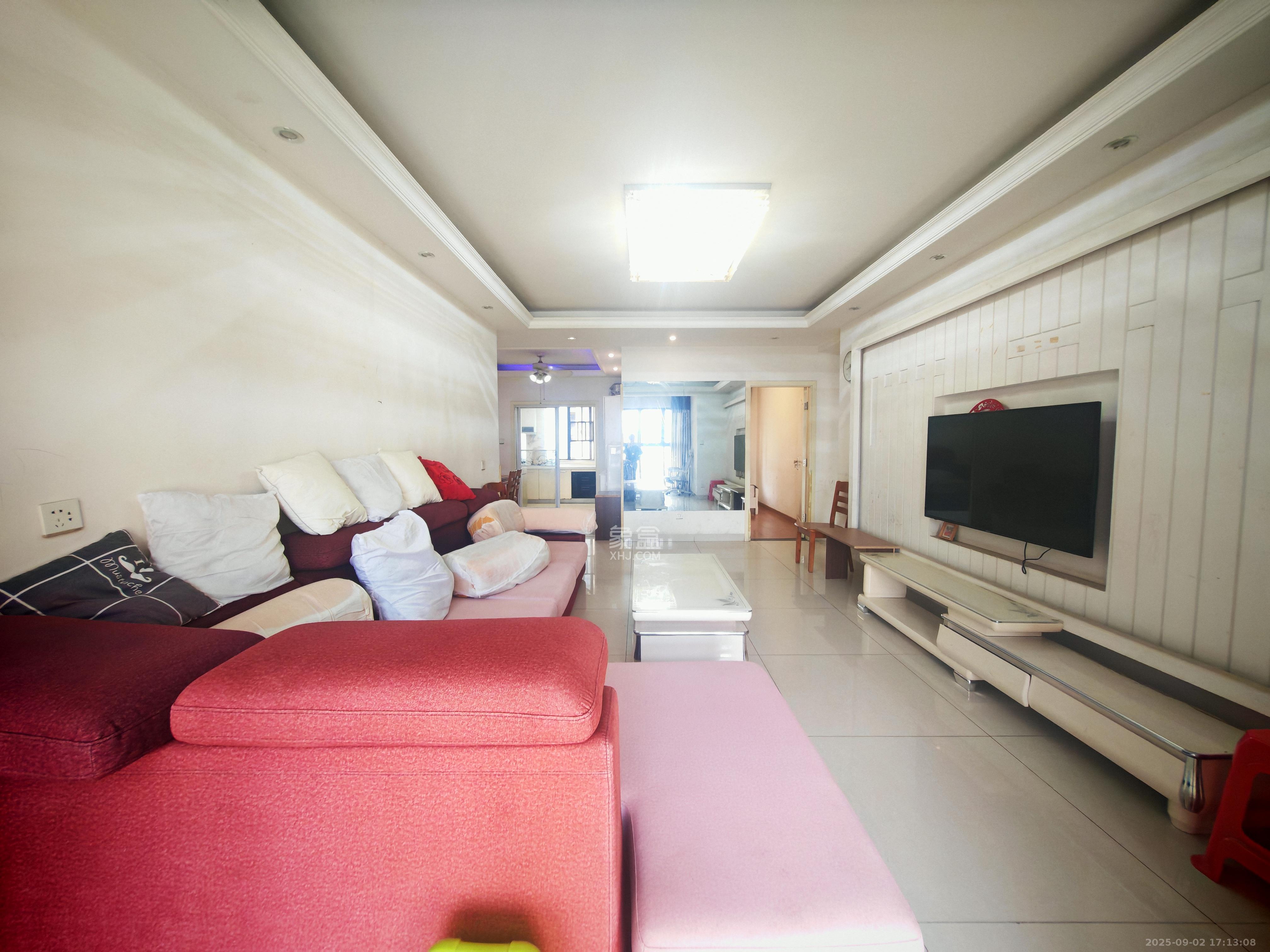 汇一城(汇壹公馆) 3室2厅2卫 2400.00元/月 汇一城(汇壹公馆) 3室2厅2卫 2400.00元/月室内图