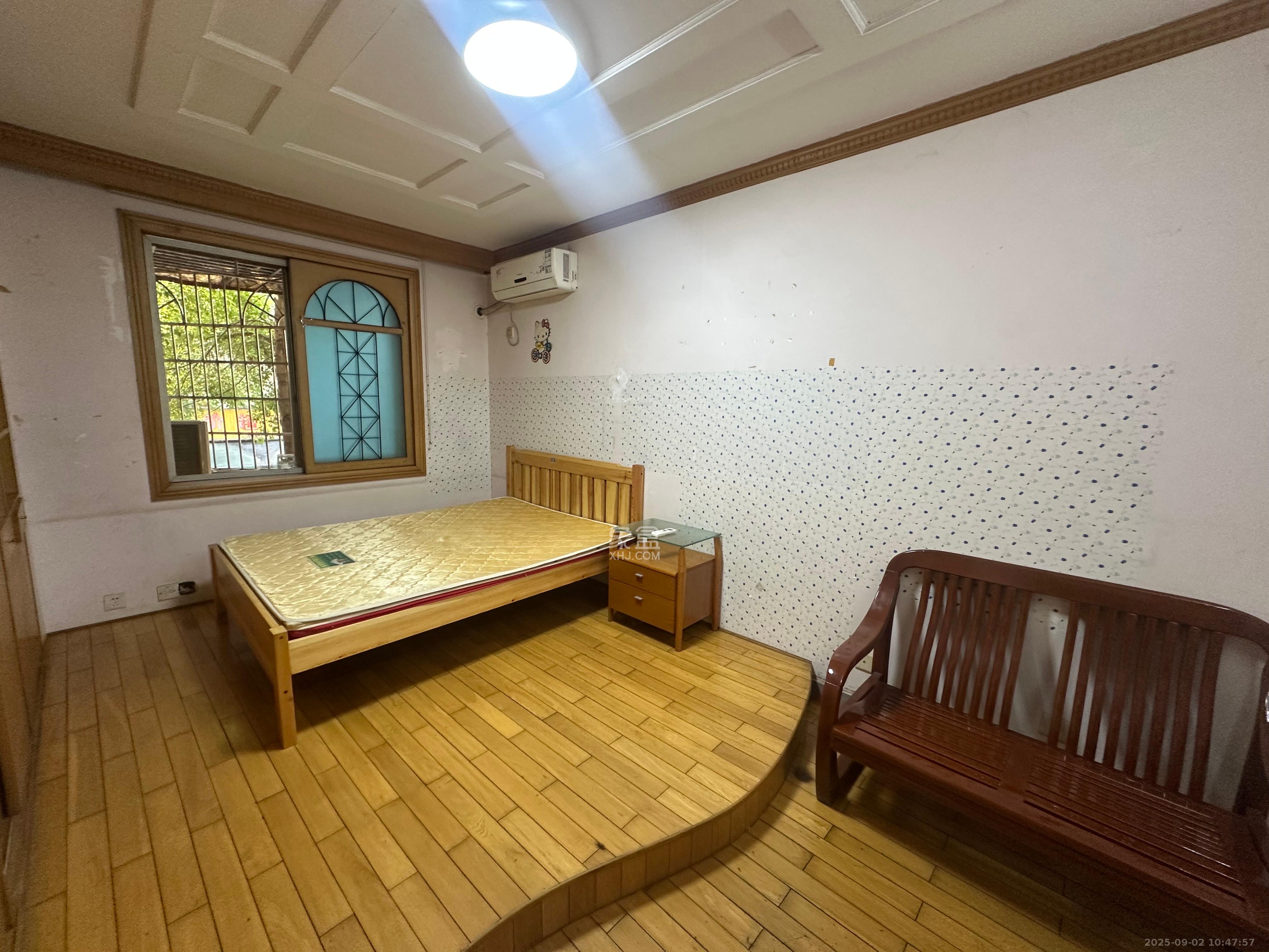 安泰新村  3室1厅2卫   1700.00元/月室内图