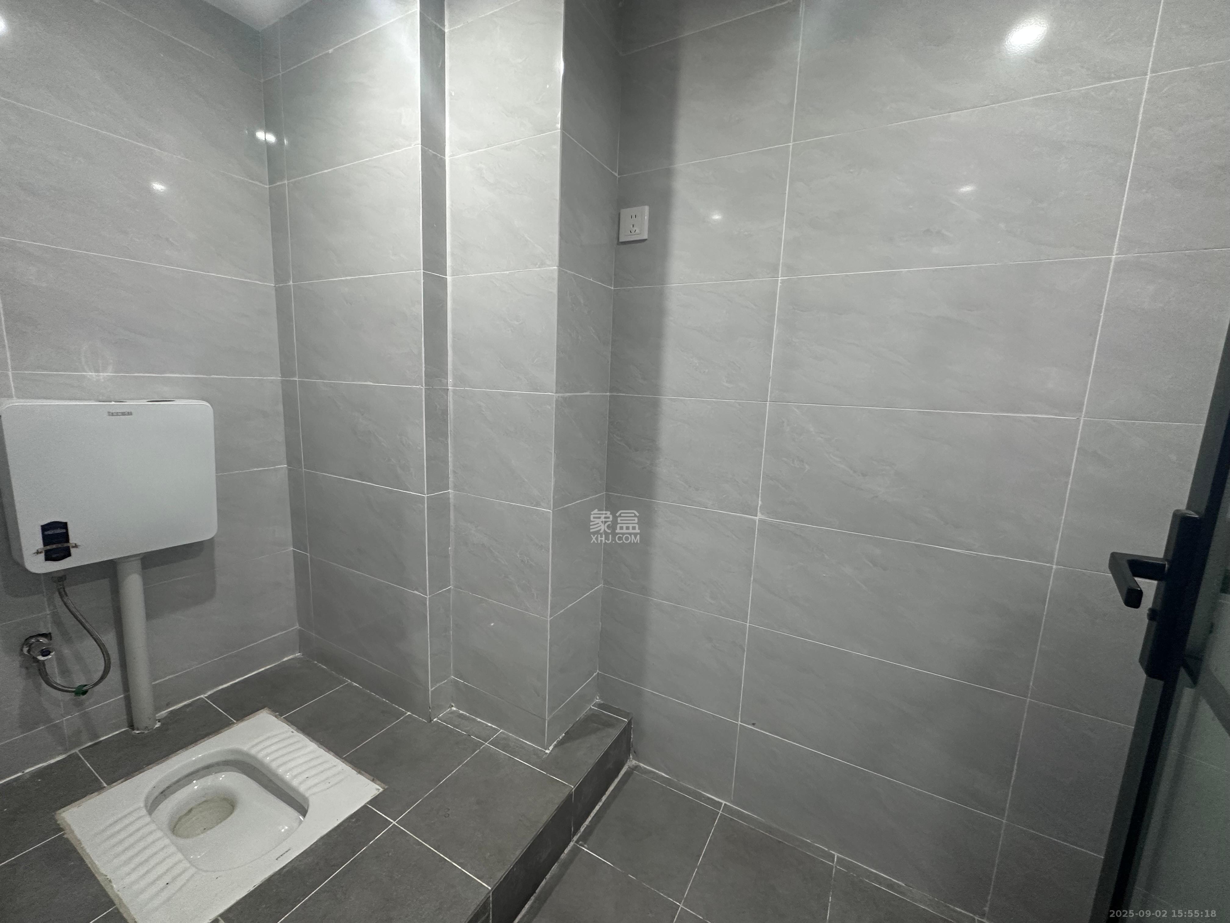 卓越江岸  1室0厅0卫    6000.0元/月室内图