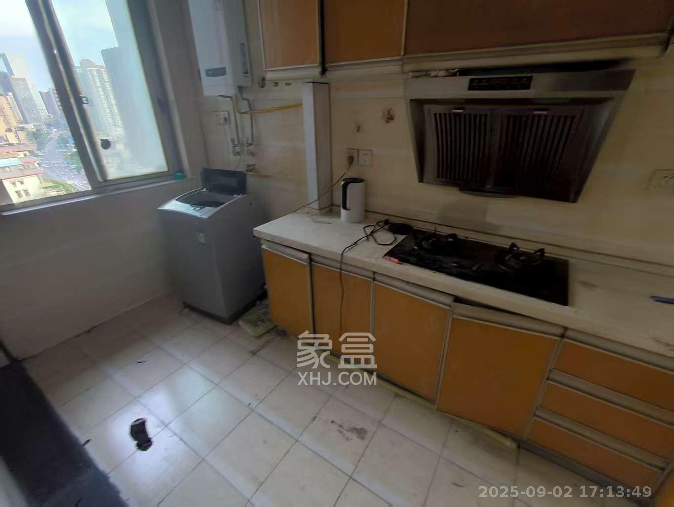 君临国际 2室2厅1卫 3800.0元/月 君临国际 2室2厅1卫 3800.0元/月室内图